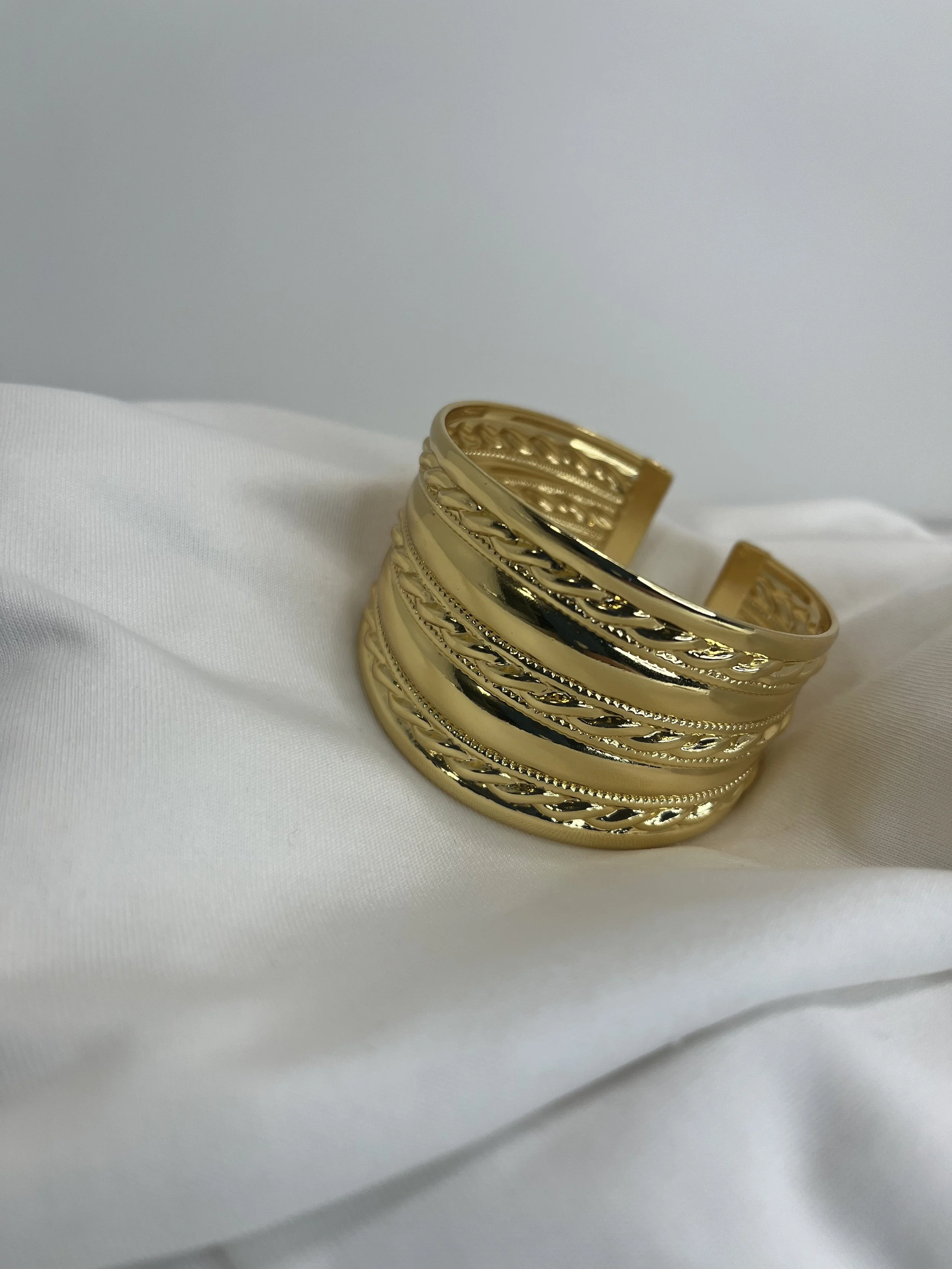 Elegant Gold-Plated Cuff