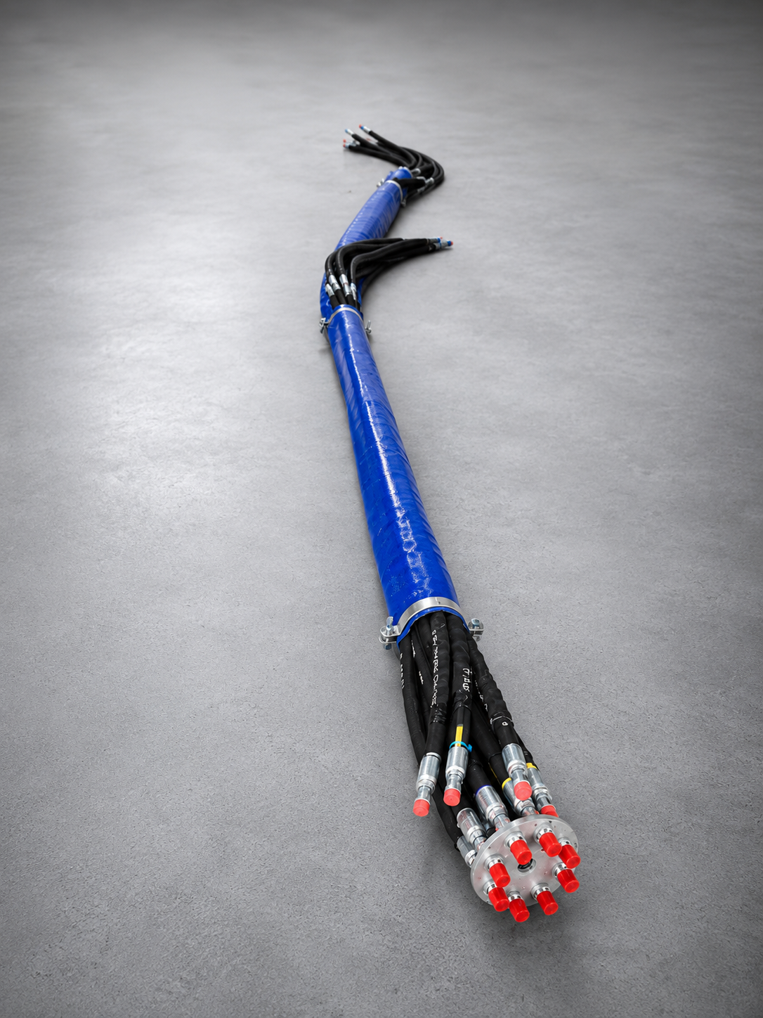 Hydraulic hose loom for drills