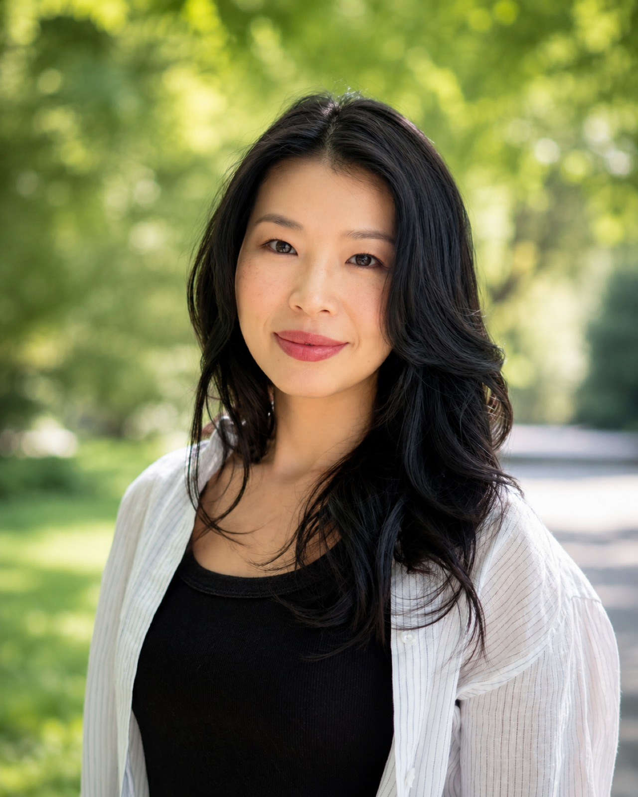 Professional portrait of Yvonne Hung, Canadian Certified Counsellor (CCC).