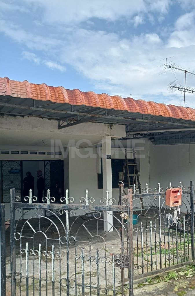 Single Storey Terrace House at Taman Sri Paya, Kluang