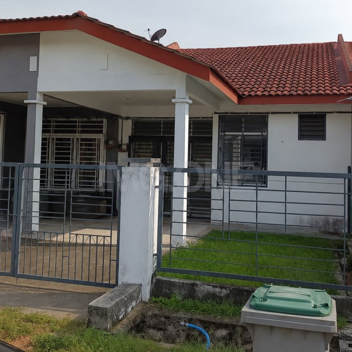 Single Storey Terrace House at Taman Desa, Port Dickson