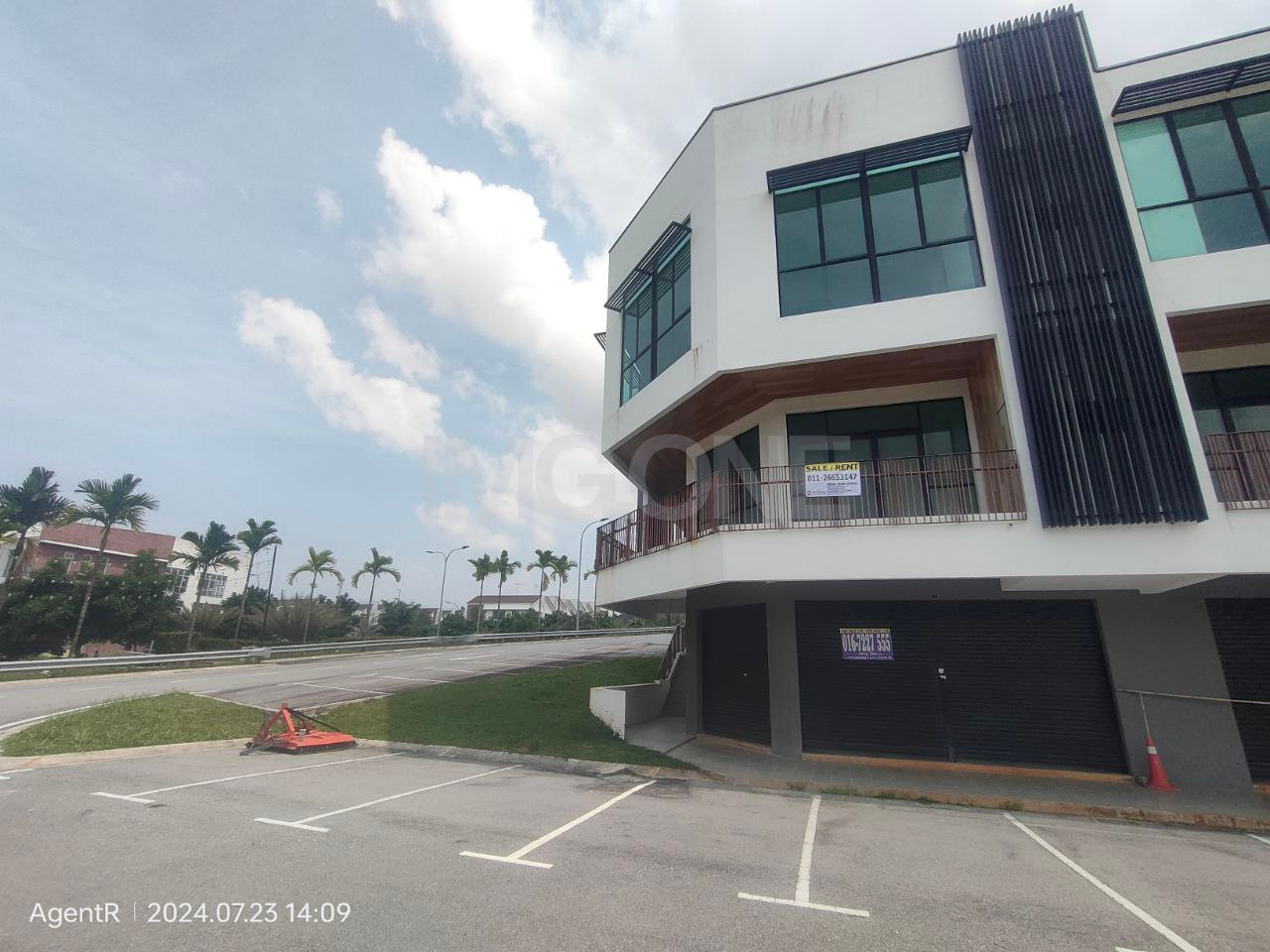2.5-Storey Shop Lot at Bukit Pelali, Pengerang