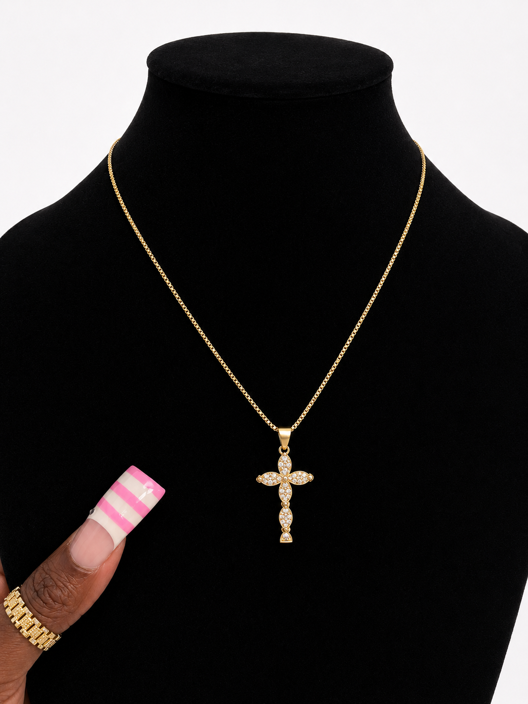 CROSS FRANCO NECKLACE