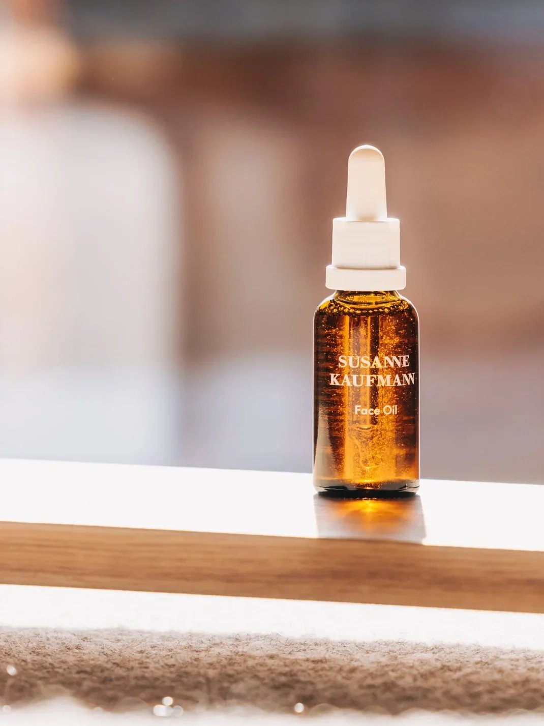 SK-SpringEvergreenBedroom-FaceOIl1Portrait.jpg.webp