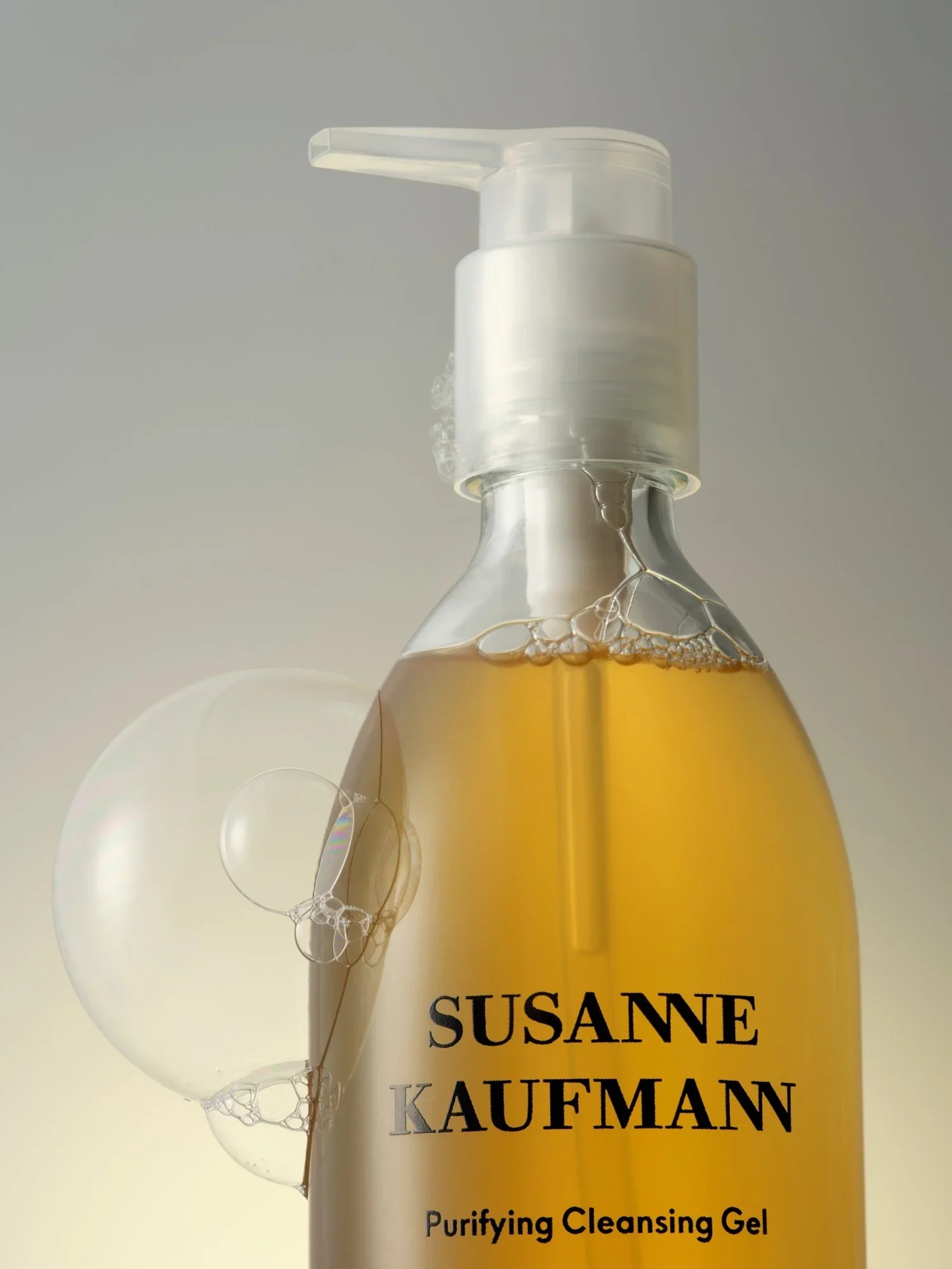 04PurifyingCleansingGel-Still.jpg.webp