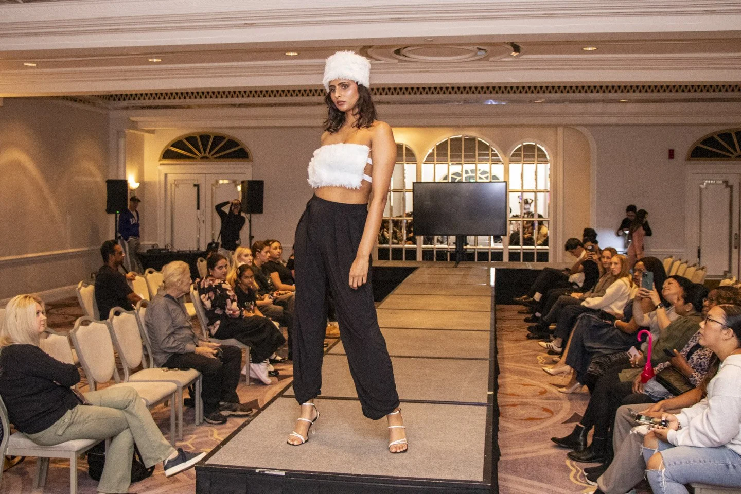 Super Chic- Bella Fashion