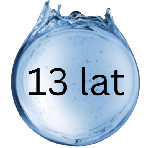 A water droplet with the text '13 lat' inside it.