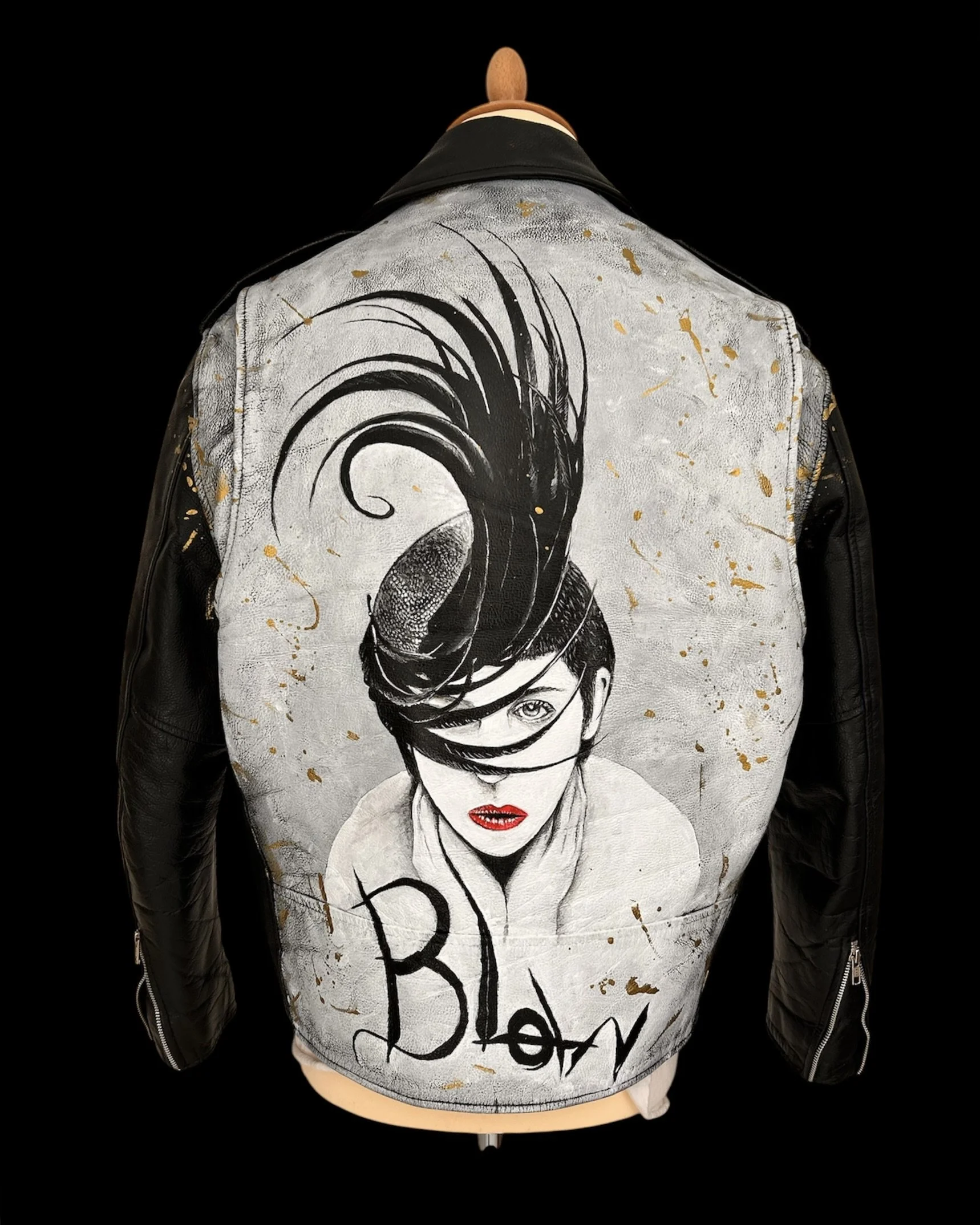 If you don't wear lipstick, I can't talk to you. Isabella Blow - Contemporary Art on Vintage Leather & Discarded Materials  - Exquisite Hooligan Artist 