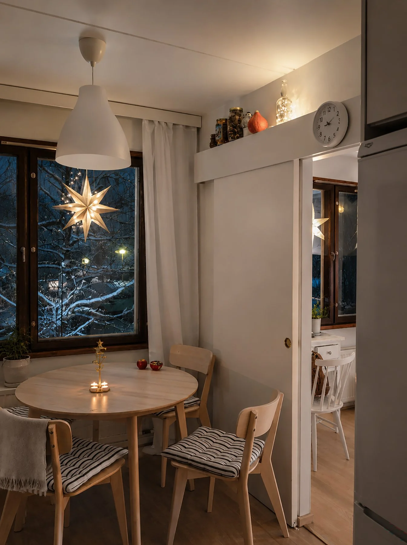 Christmas interior decoration, cozy hygge style — Interior Design Muuran Tampere