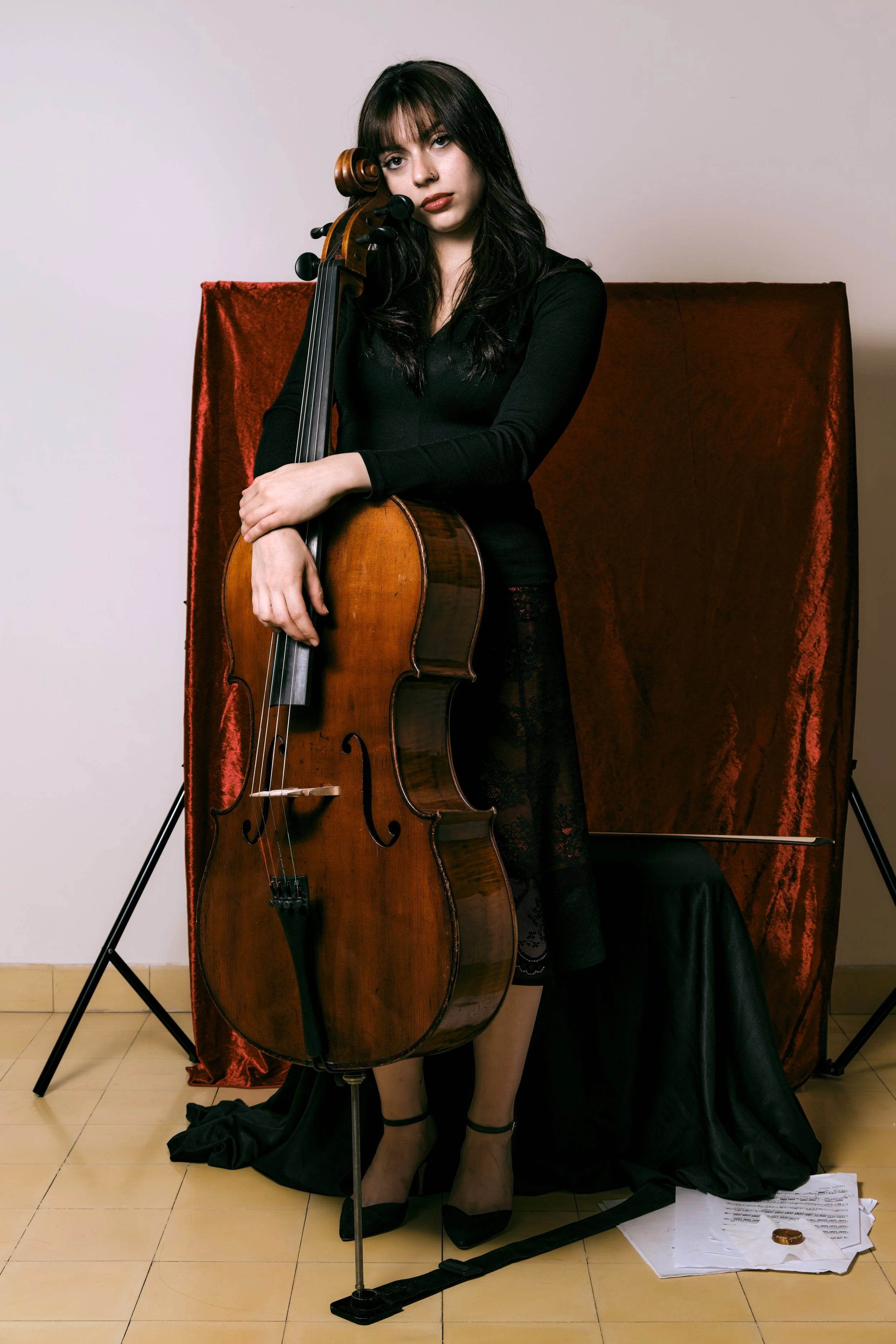 Daphny with cello4563.jpg