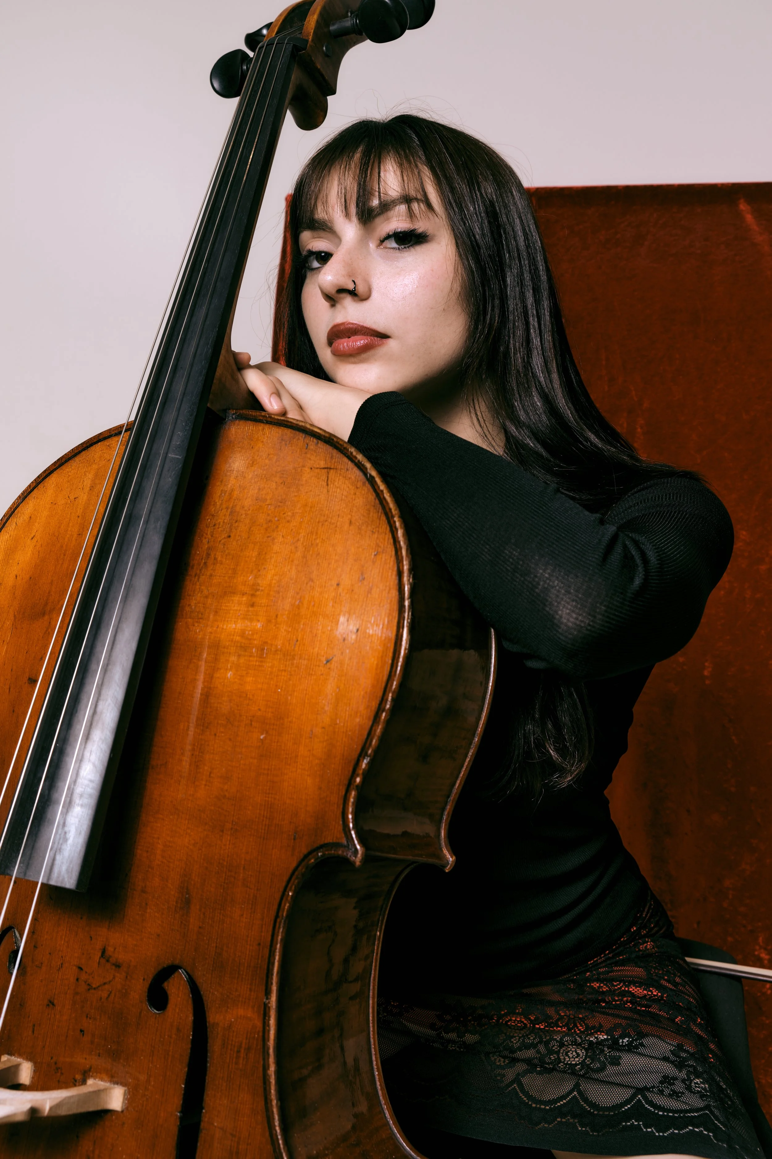 Daphny with cello4508.jpg