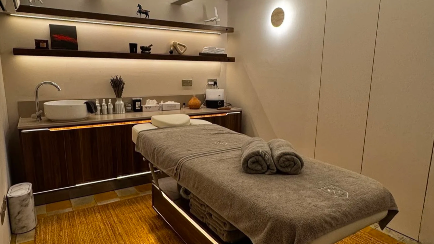 Percy Nobleman Wellness massage room