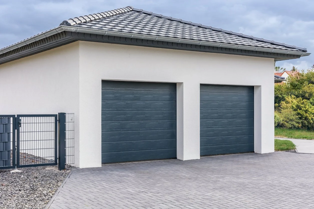 Why Garage Door Maintenance Is Essential (And Why RG Seamless Gutters and Garage Doors Is Your Best Choice)</span>