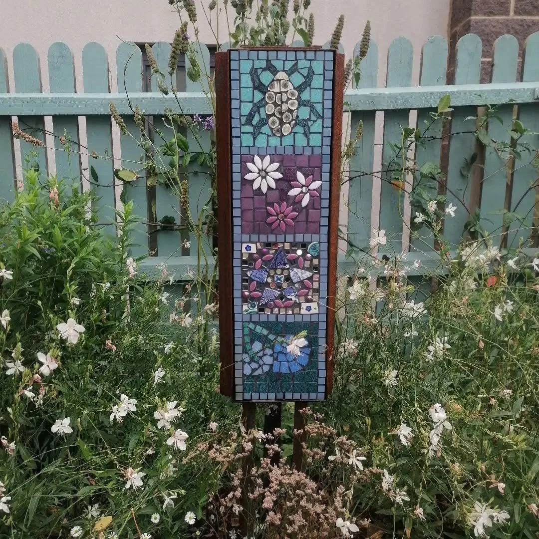 ⭐CANCER WELLBEING GARDEN UNVEILED⭐ Mosaics created by patients and staff in the cancer wellbeing Centre saw their work shown as part of a stunning garden created by @holmes.gardens which was taken to The Sandringham Flower show.🌸🌸🌸🌸🌸

The garden