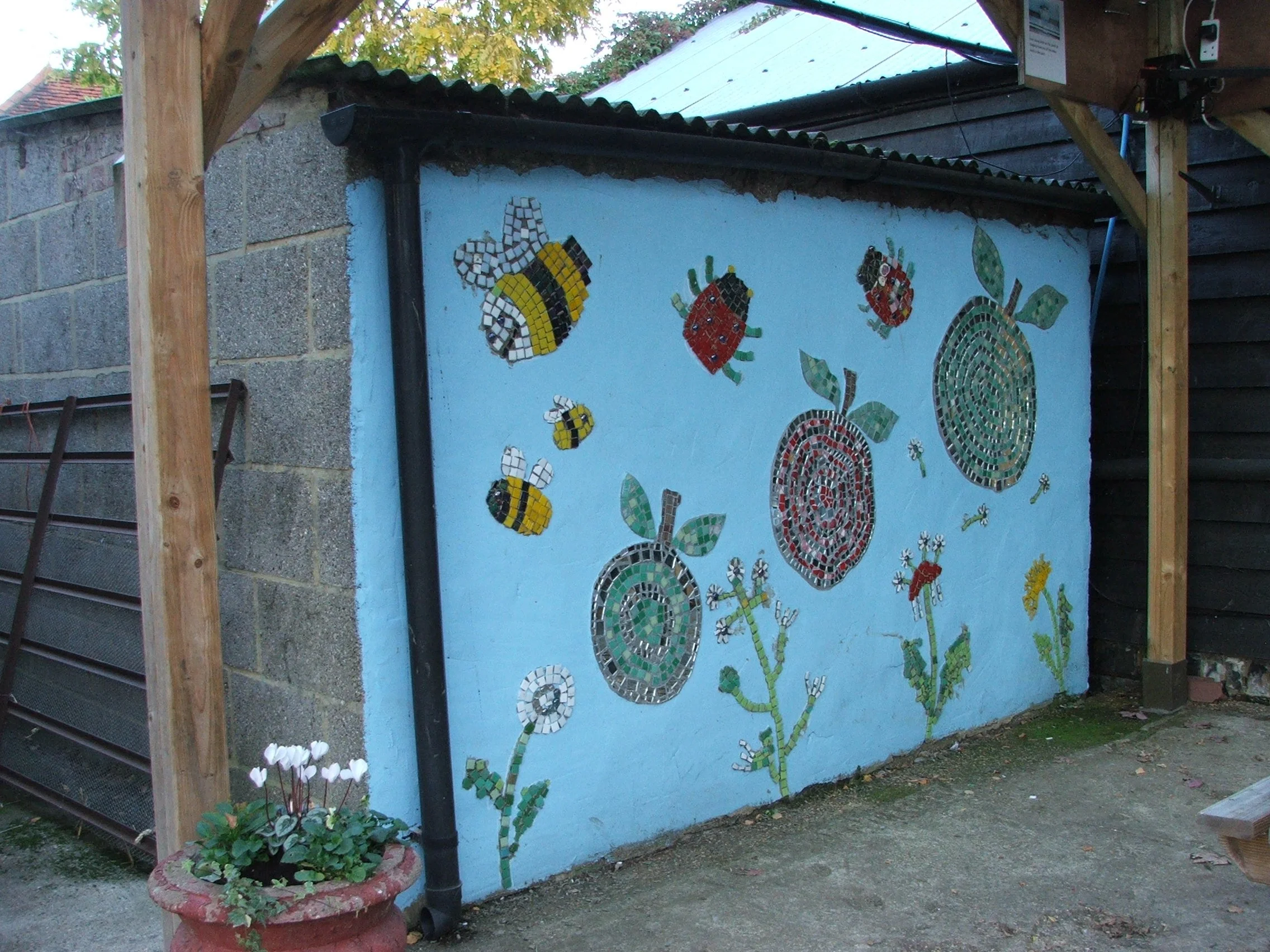 Lathcoats Farm wall.JPG