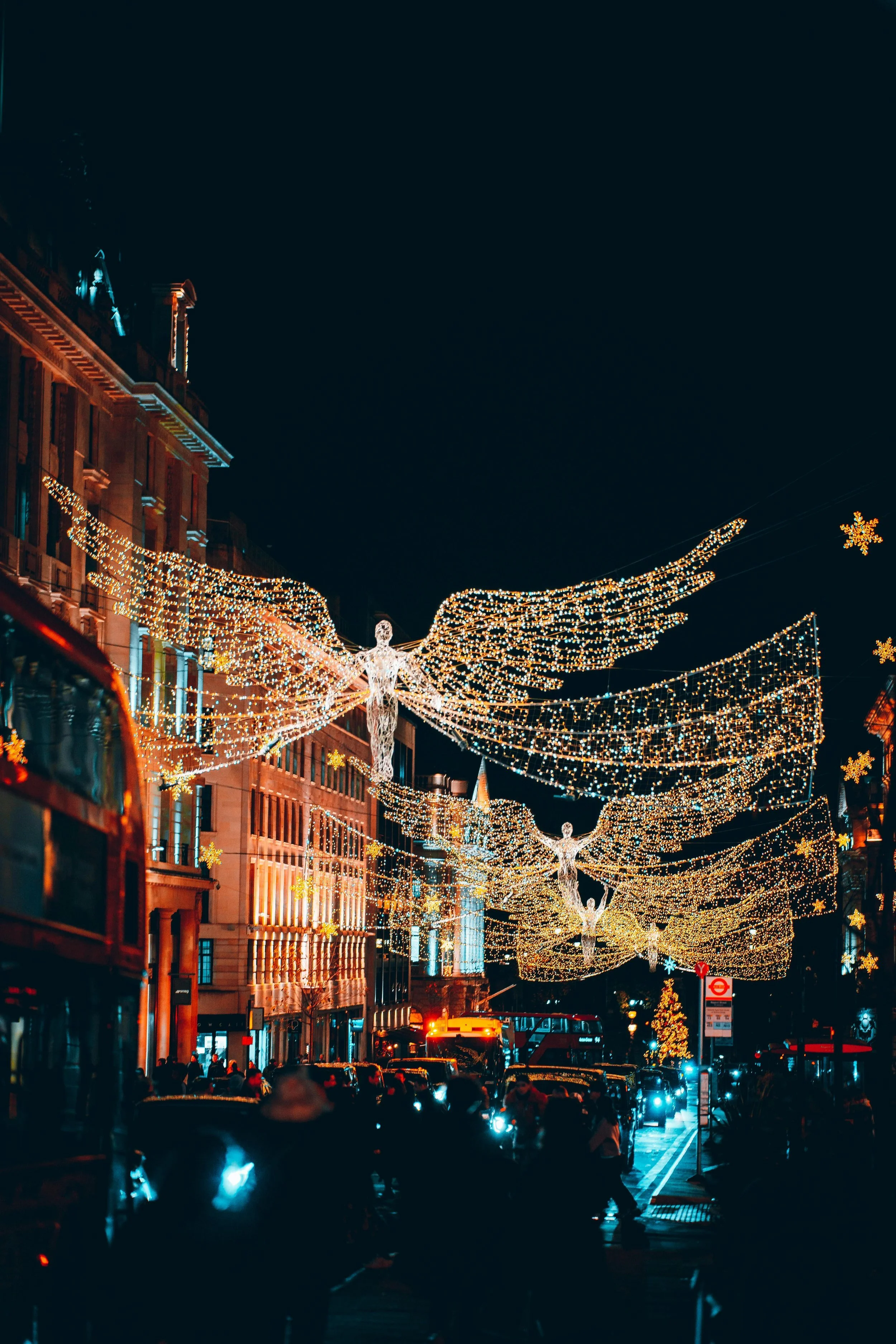 Get Your Office Ready for the Holiday Season: Essential Tips for Office and Facilities Managers