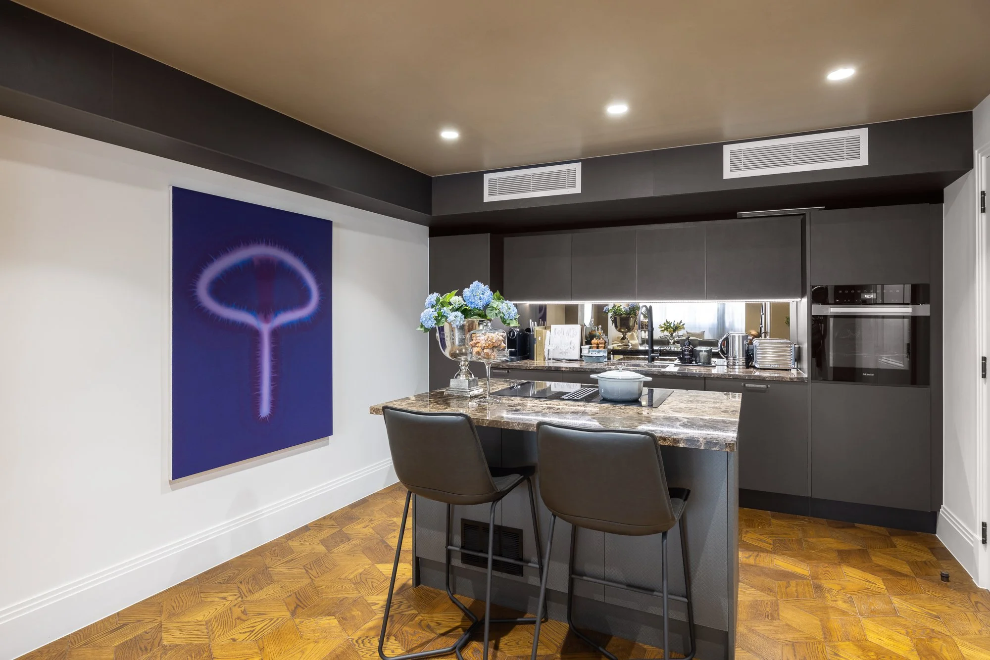 Cheval Place Apt 1 © Amy Hunter Photography (15).jpg