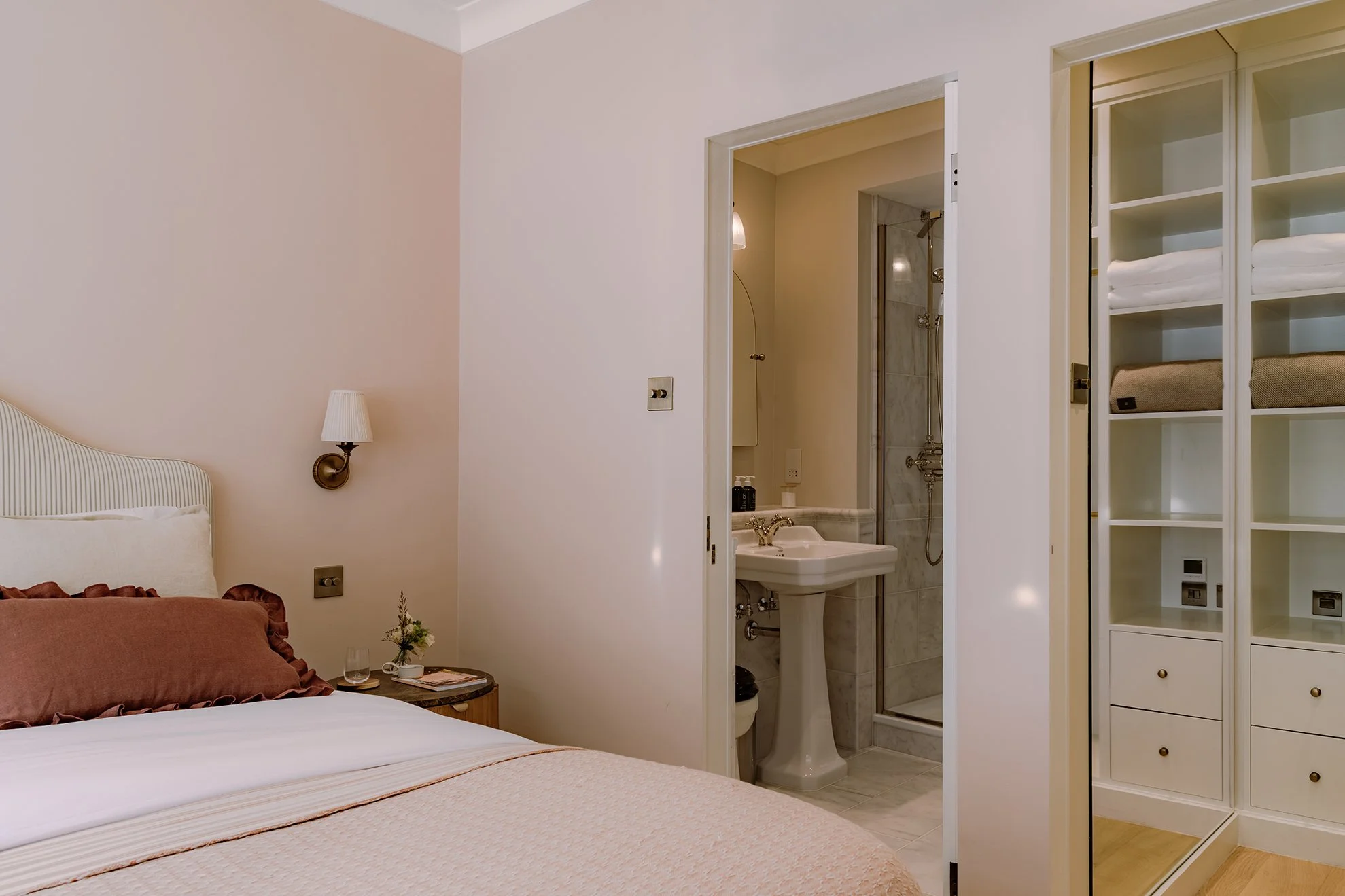 40A Queens Gate Mews 13.jpg