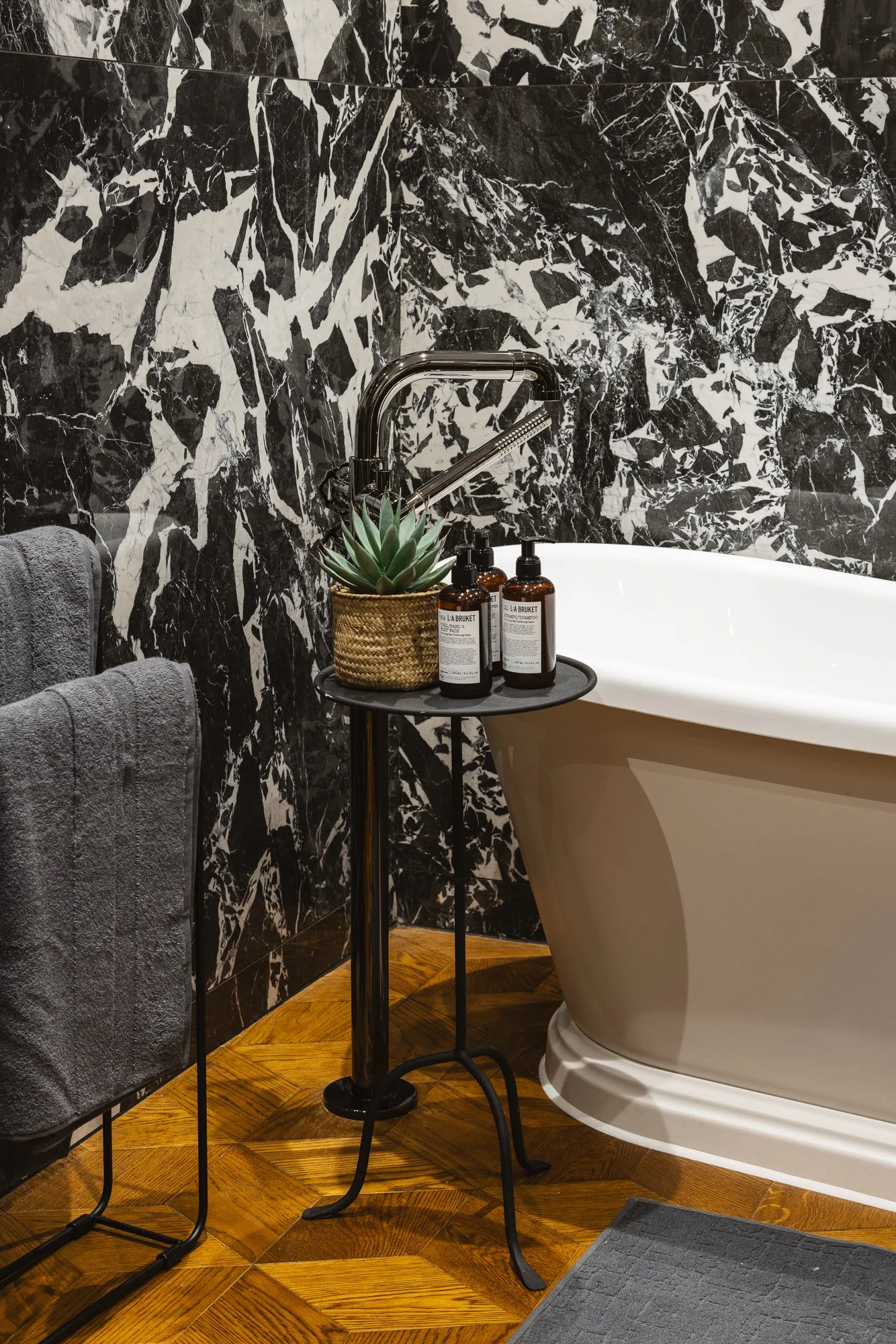 Cheval Place Apt 2 © Amy Hunter Photography (94).jpg