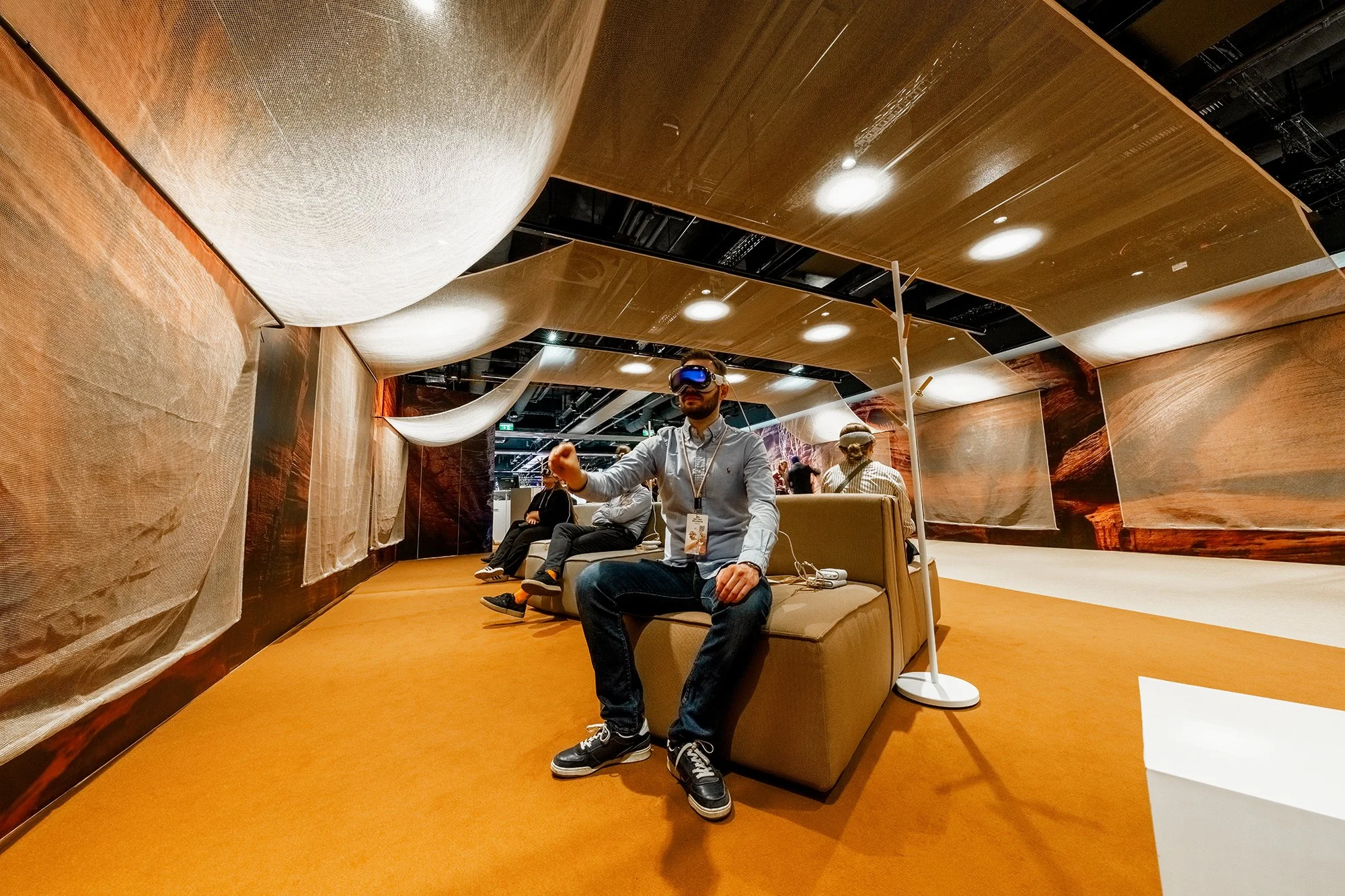 ECR2025_PUBLICATIONS-LOUNGE_15.jpg