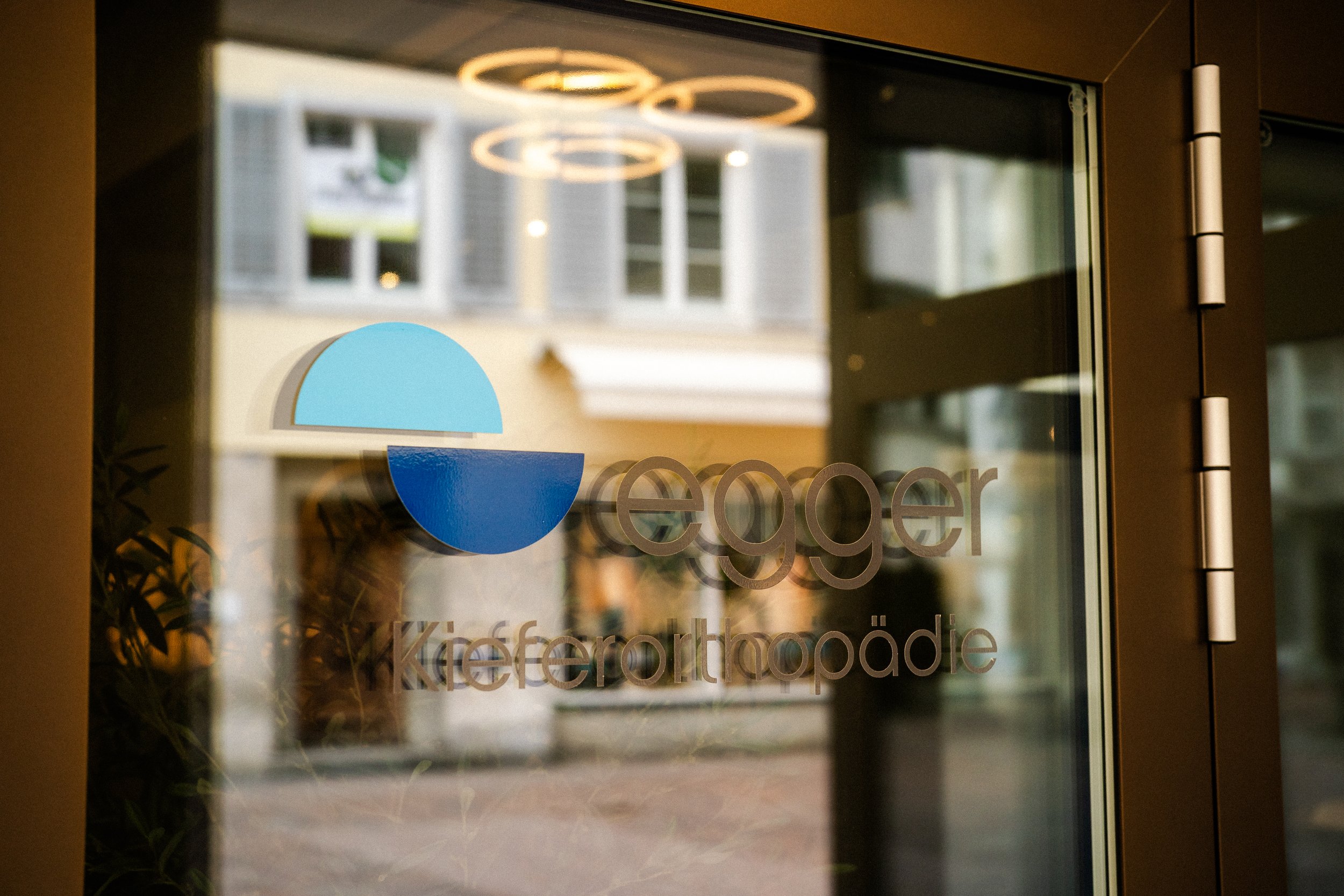 Egger Kieferorthopädie Schaffhausen - Fotoreportagen und Business Fotos, Business Portraits und Teamfotos - deine Fotografin in Schaffhausen, Winterthur, Zürich, Thurgau
