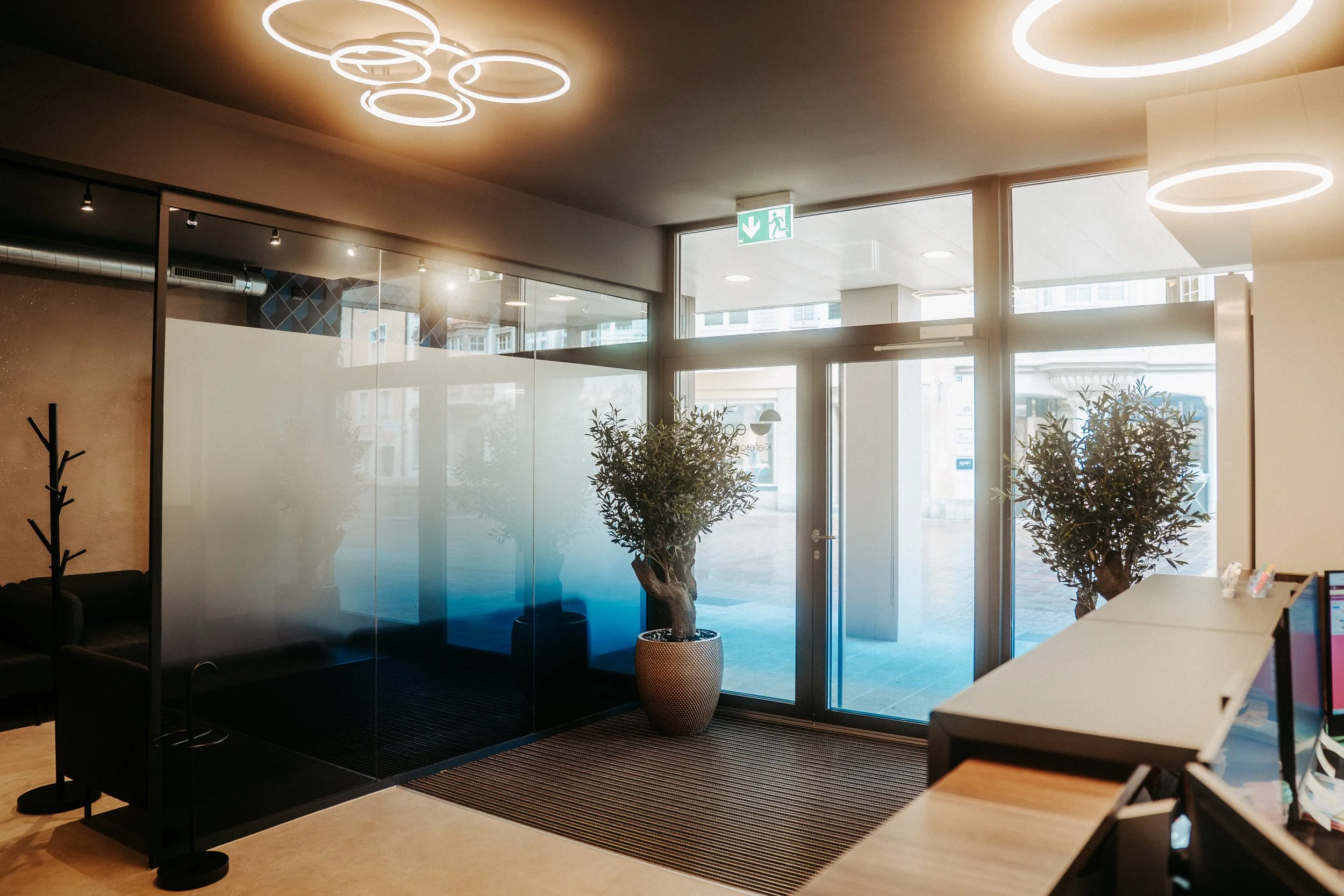 Egger Kieferorthopädie Schaffhausen - Praxisfotografie, Fotoreportagen und Business Fotos, Business Portraits und Teamfotos - deine Fotografin in Schaffhausen, Winterthur, Zürich, Thurgau