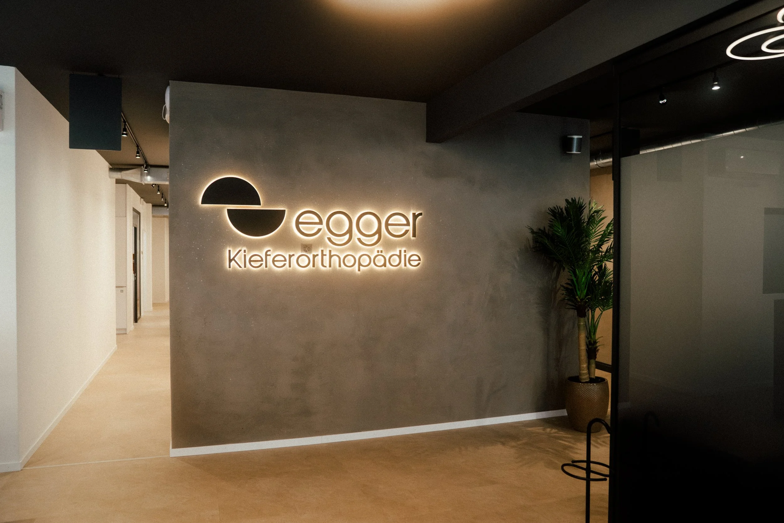 Egger Kieferorthopädie Schaffhausen - Praxisfotografie, Fotoreportagen und Business Fotos, Business Portraits und Teamfotos - deine Fotografin in Schaffhausen, Winterthur, Zürich, Thurgau