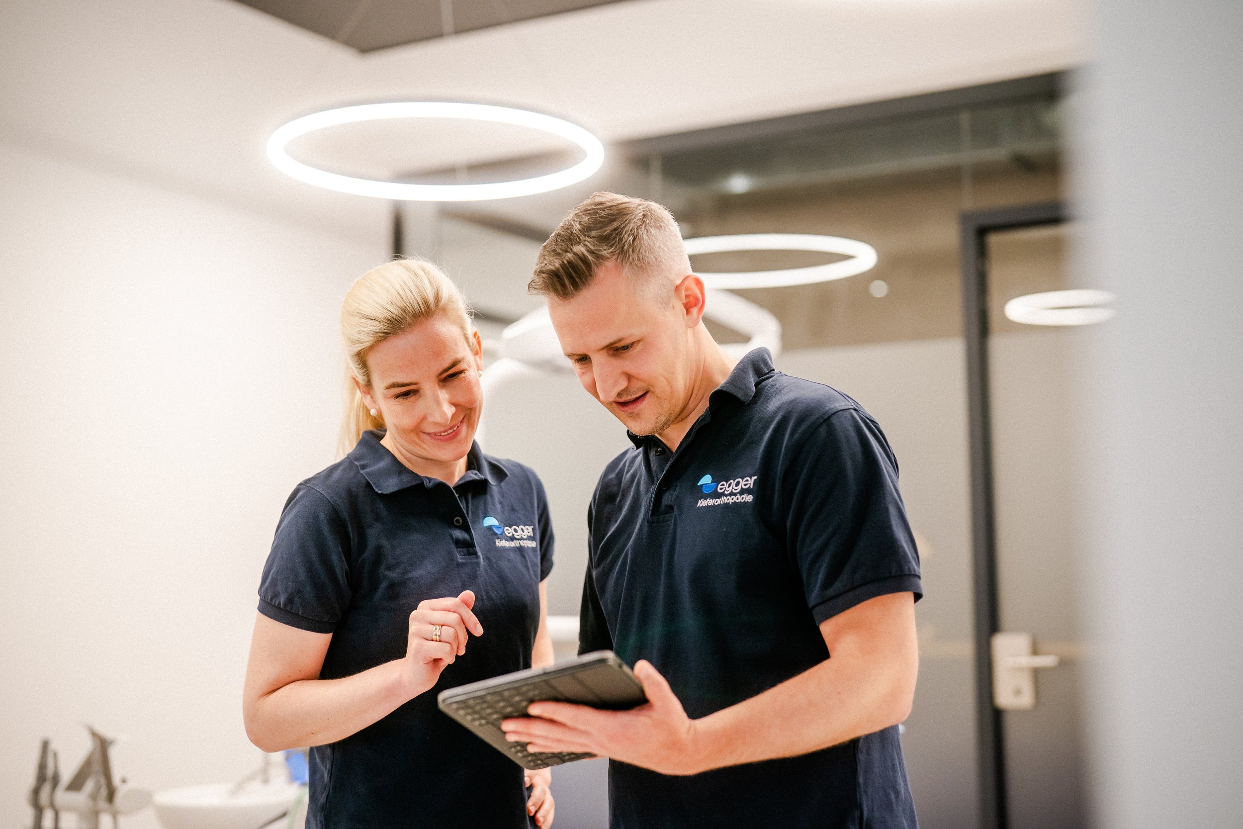 Egger Kieferorthopädie Schaffhausen - Fotoreportagen und Business Fotos, Business Portraits und Teamfotos - deine Fotografin in Schaffhausen, Winterthur, Zürich, Thurgau