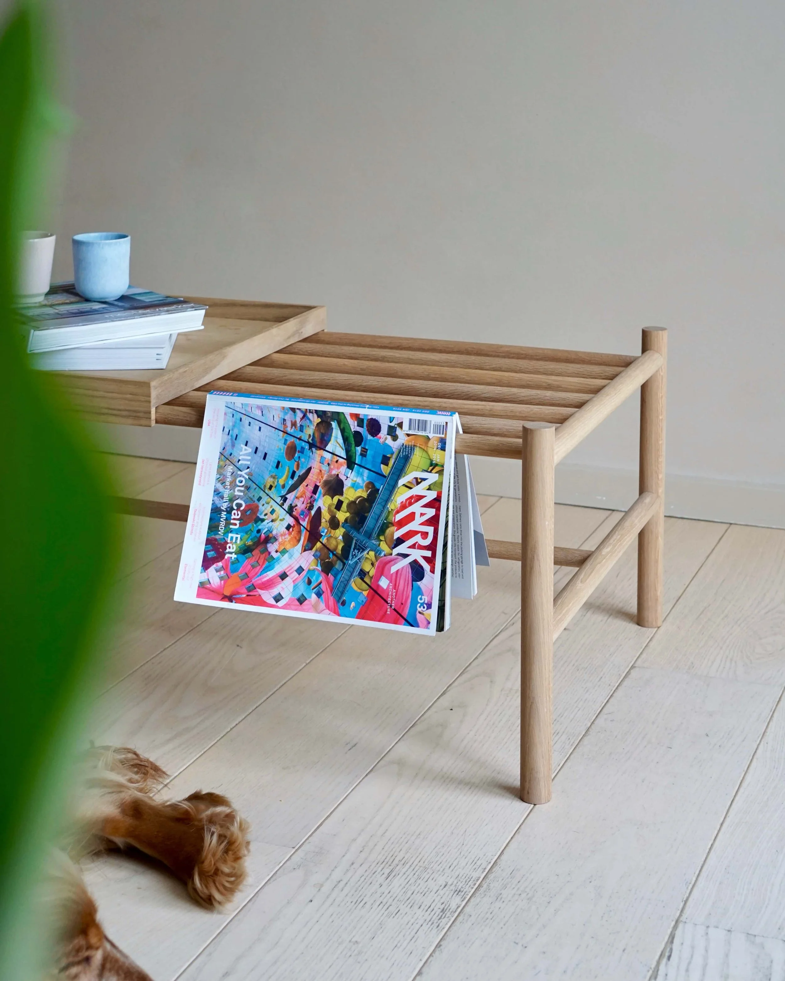 Flatpack sofabord med bakke af Mark de Vos Dalhoum. / Coffee table with tray by Mark de Vos Dalhoum. Detail