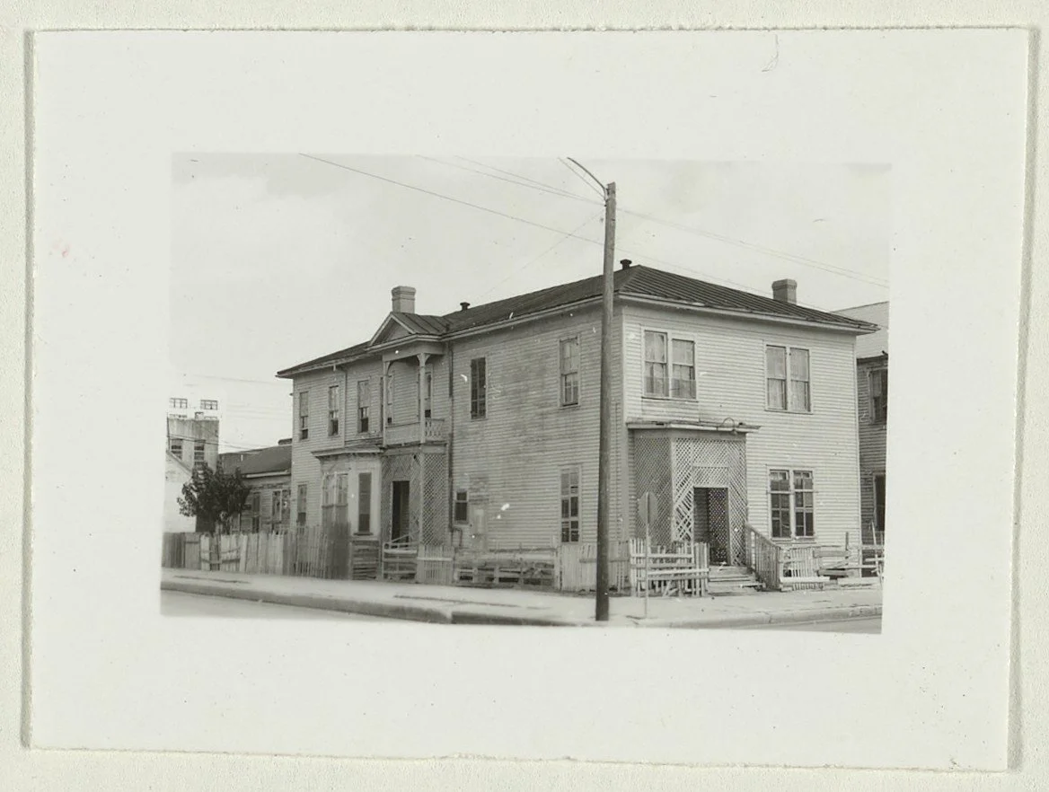 Historic black-and-white photograph of 1886 Mollie Walters House.