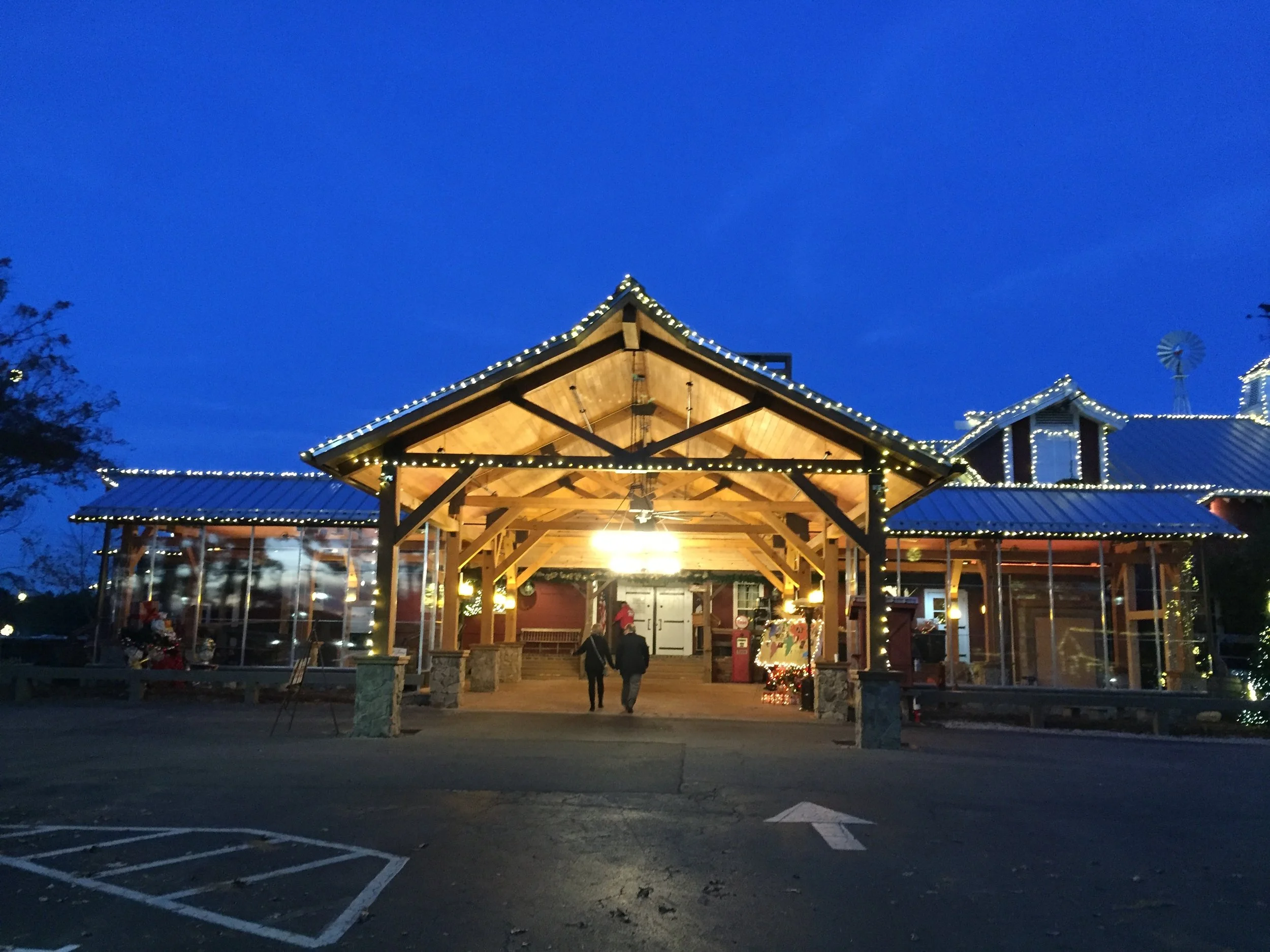 ANGUS BARN
