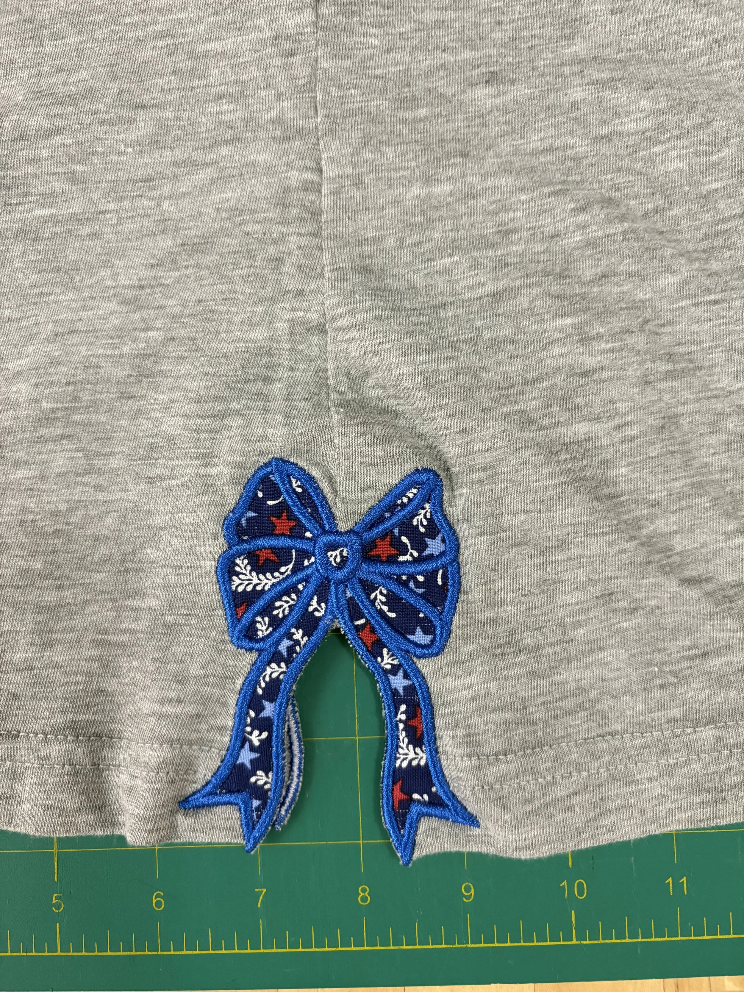 Shirt_Applique_Side_Bow.jpeg