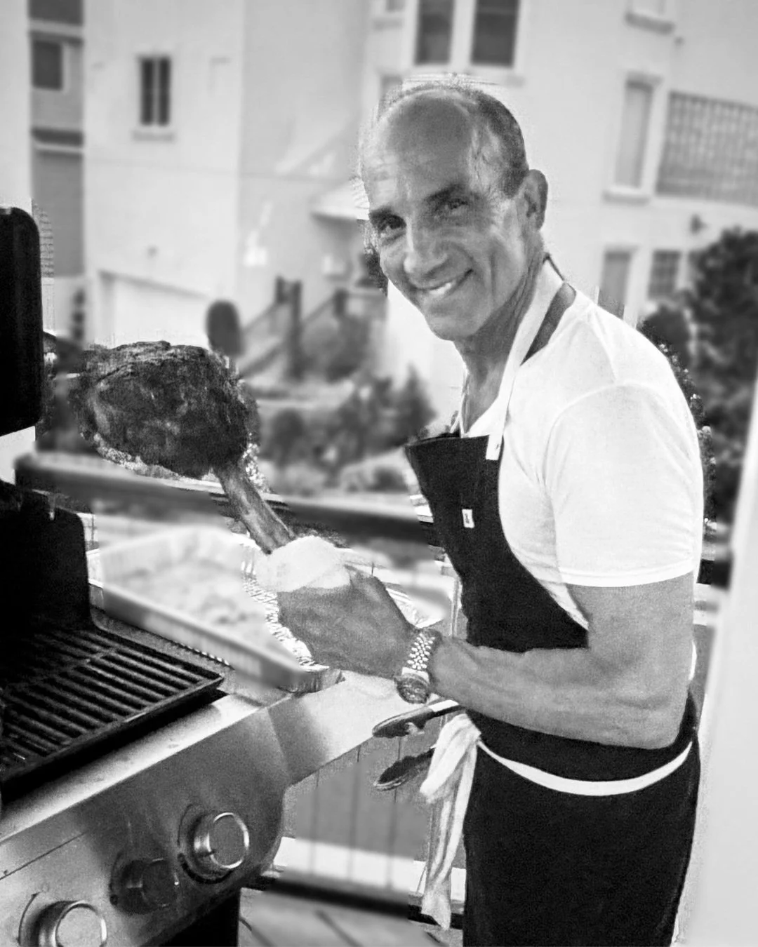 A casual dinner for seven in Longport. Who needs an official holiday to just celebrate &ndash; with some amazing food by Cary on the grill?

caryneffandco.com

#Longport #JerseyShore #SummerNights #GrillMaster #NoOccasionRequired #phillychef #highend