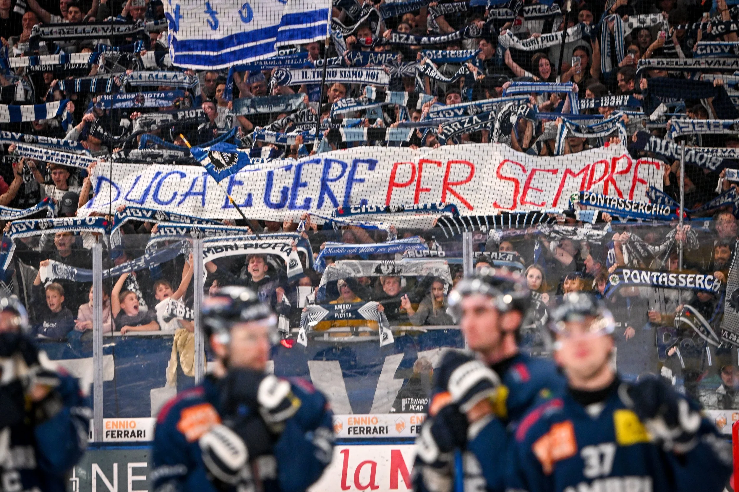  The fans pay tribute to former general manager Paolo Duca and head coach Luca Cereda 