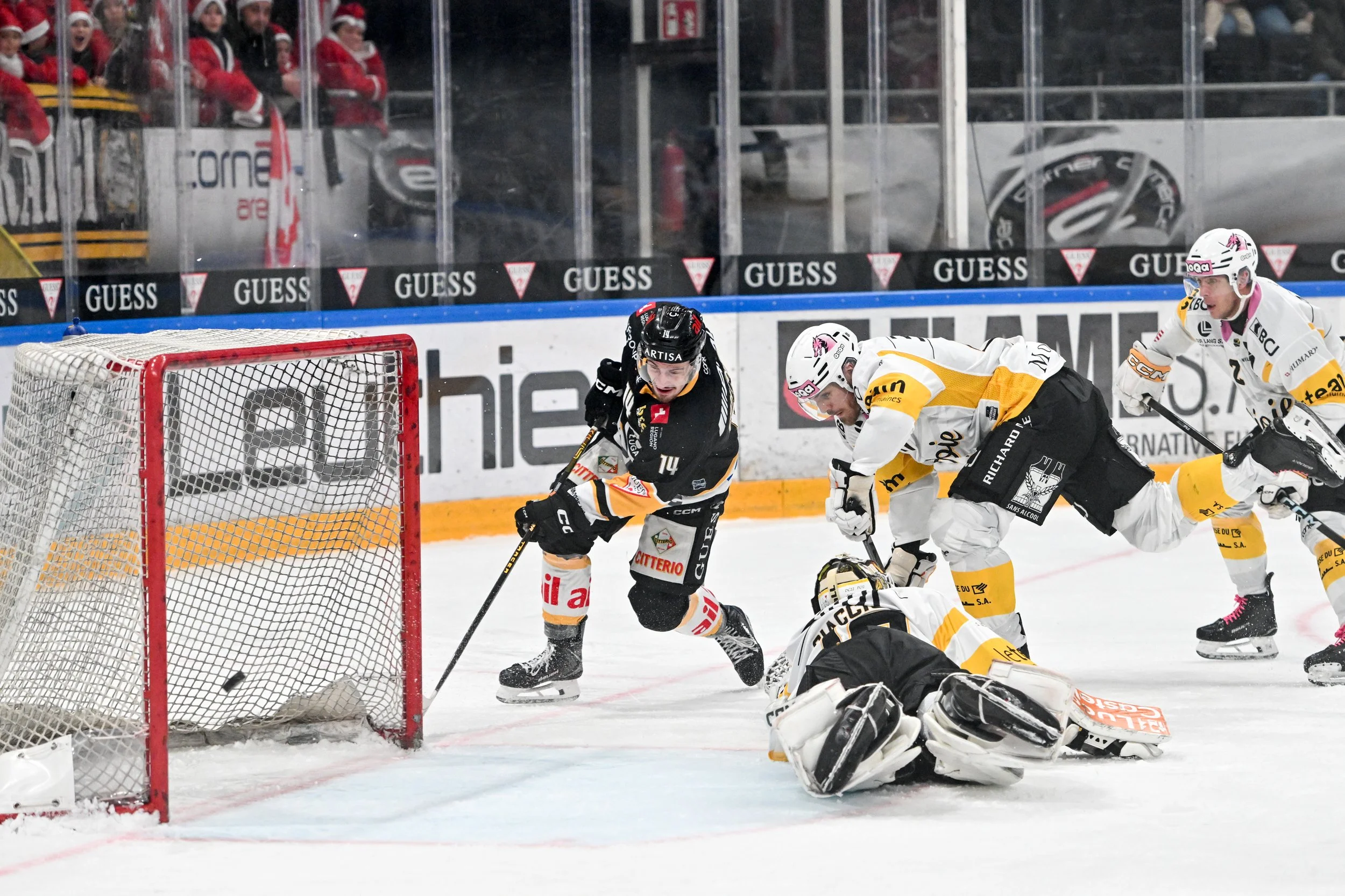  Young Lorenzo Canonica taps the puck home against Ajoie 