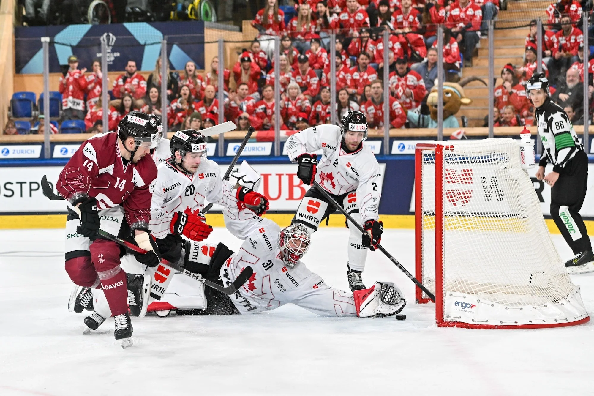  Forward Filip Chlapík finds the back of the net against Team Canada. 