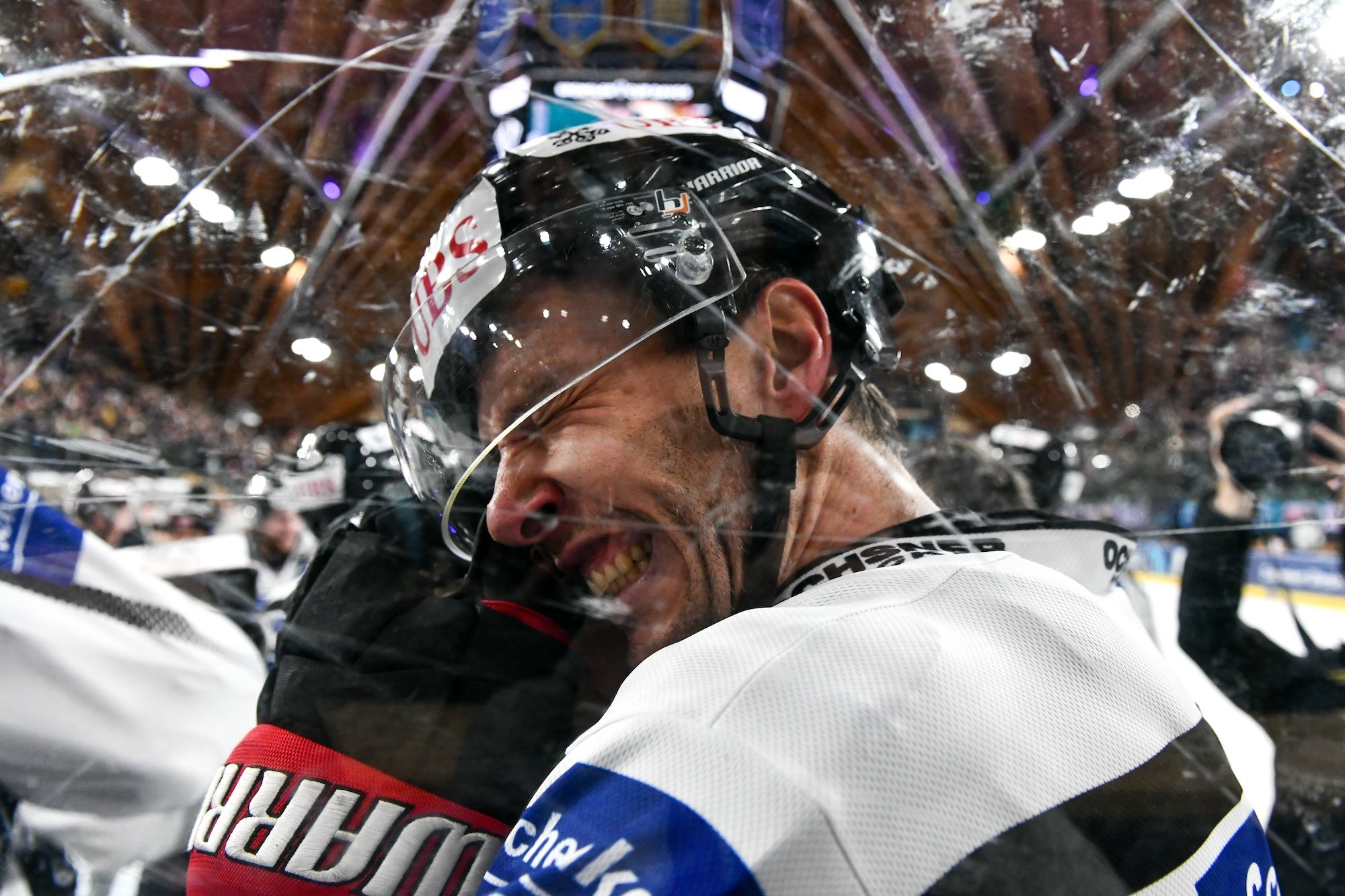  Julien Sprunger shows his emotion moments after winning the Spengler Cup 