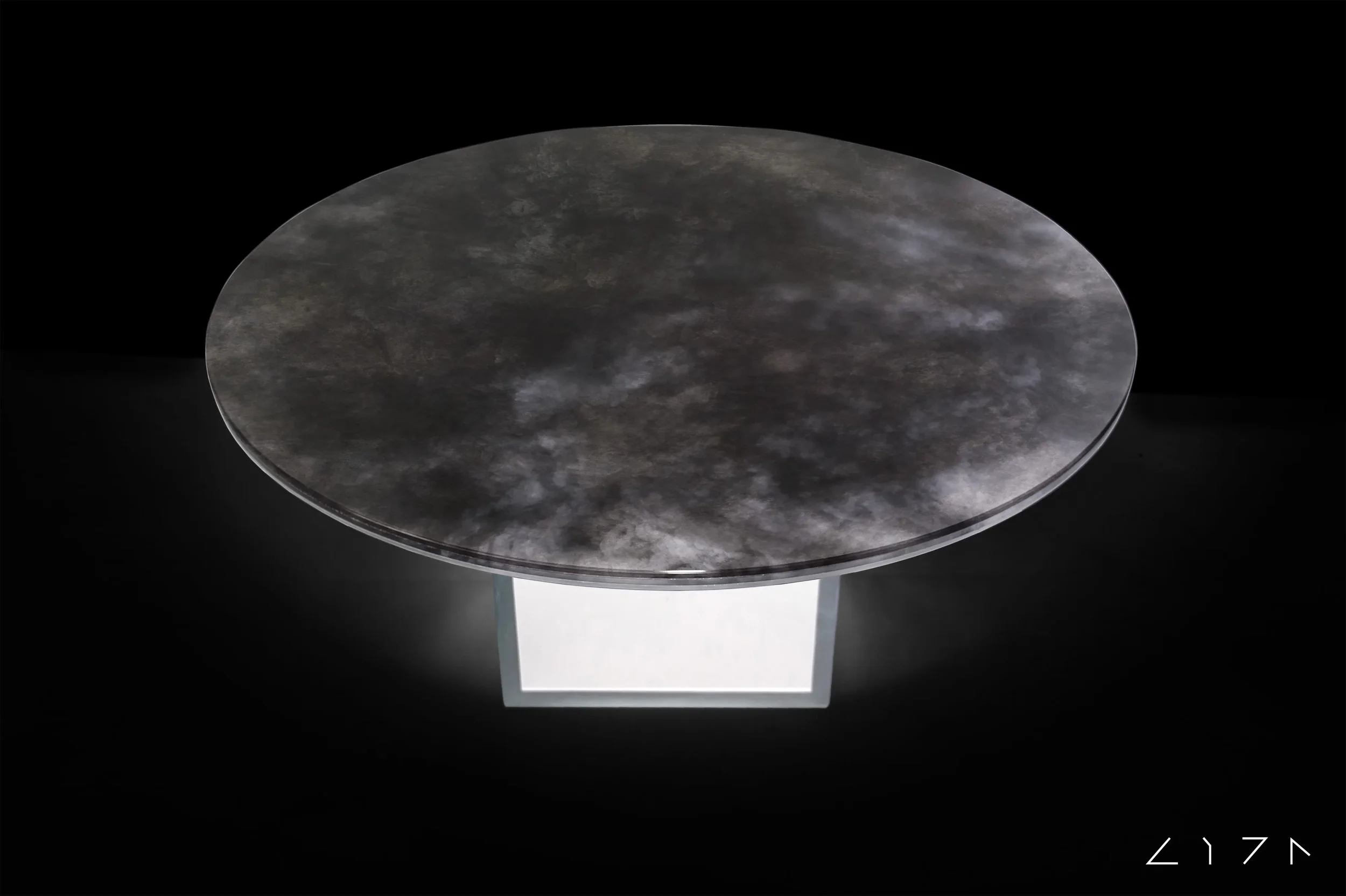 krnzblack_smk_top_lg_2.webp