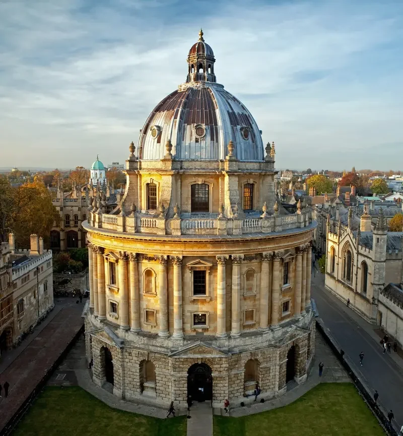 Radcliffe Camera in Oxford, an architectural landmark connected to place, learning, perspective and independent judgement