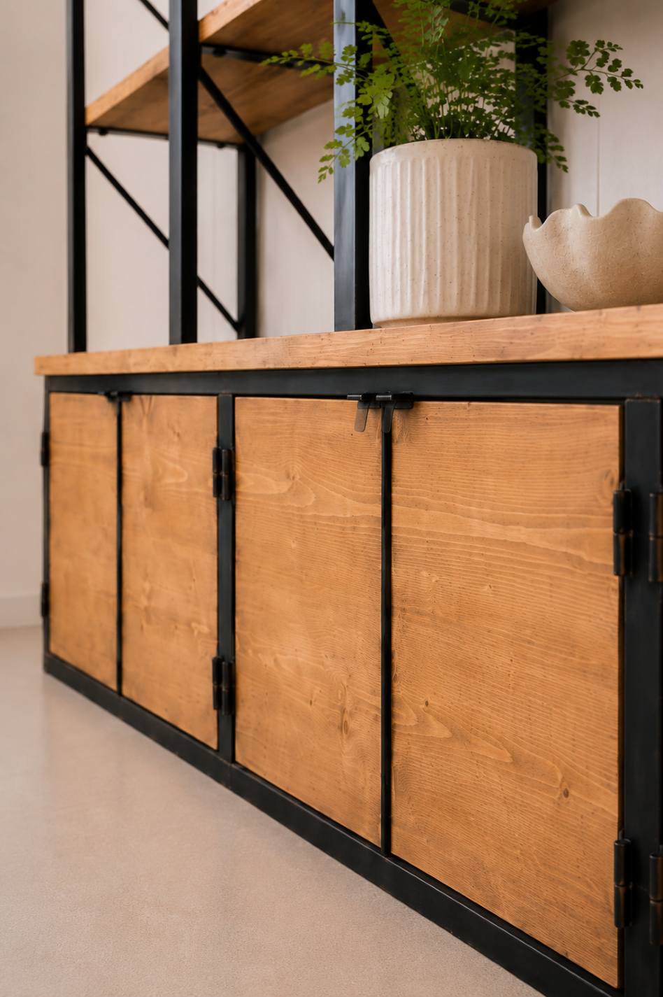 rangement_en_bois_massif-et-metal.PNG