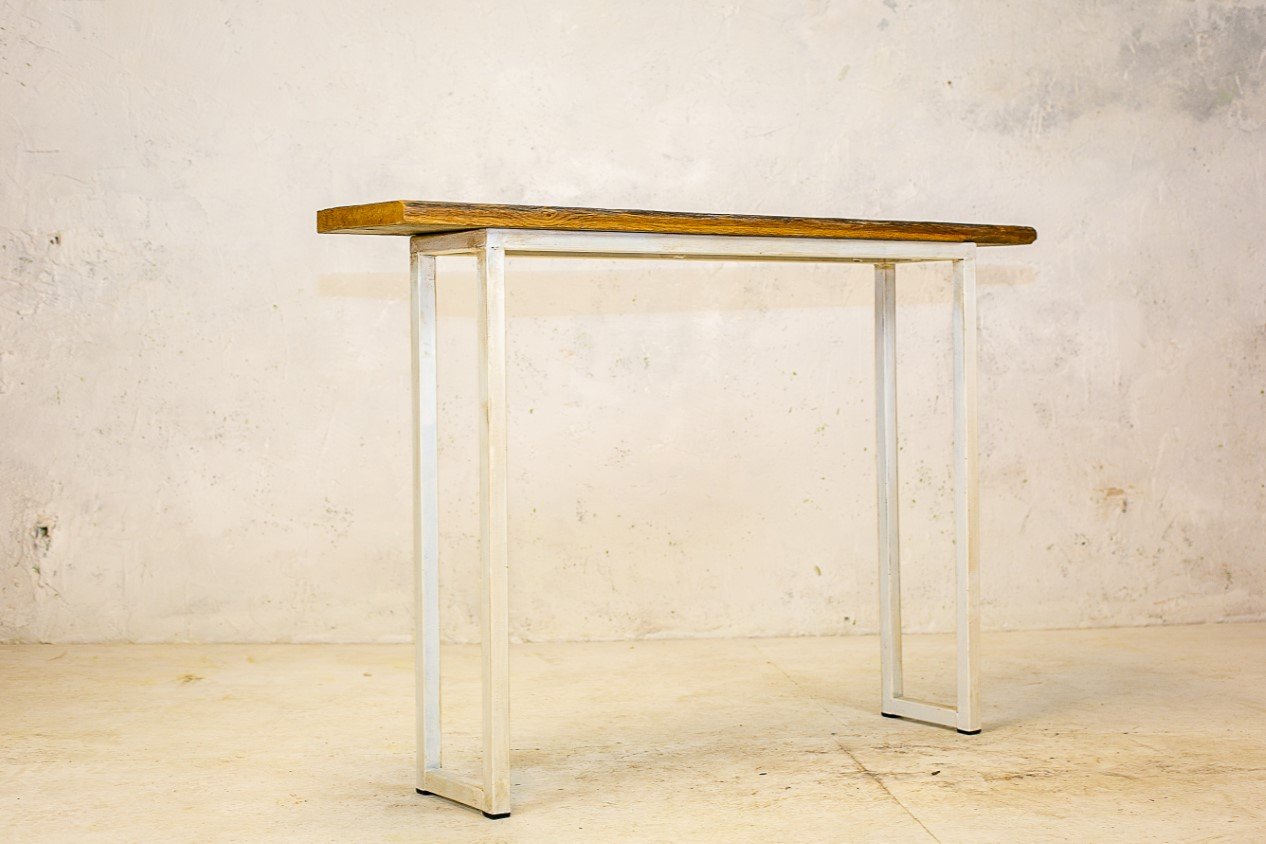 console-sur-mesure-pied-en-metal-blanc.jpg