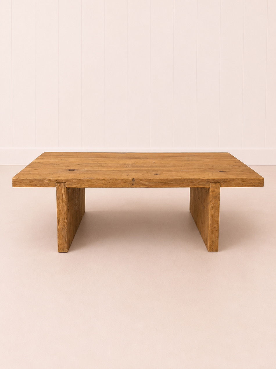 Table_en_bois_à_marseille_chez_greg_&_co_.PNG