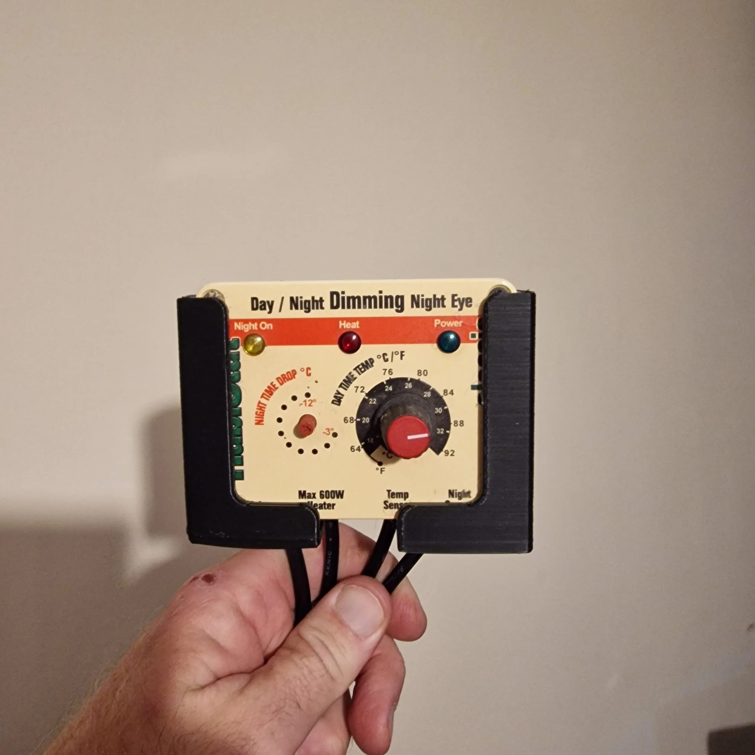 Day/Night Habistat Thermostat Holder