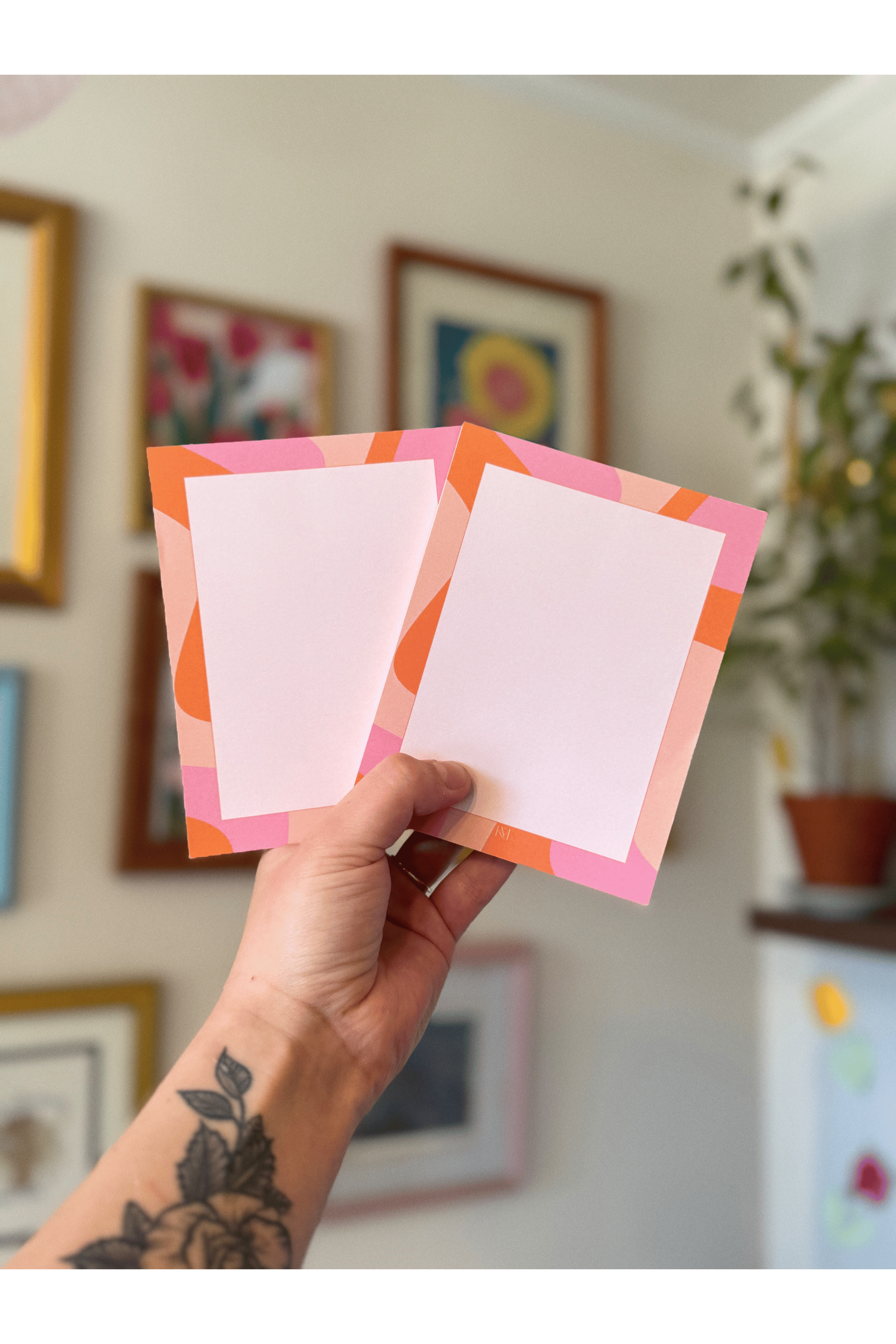 PINK GROOVE NOTEPAD