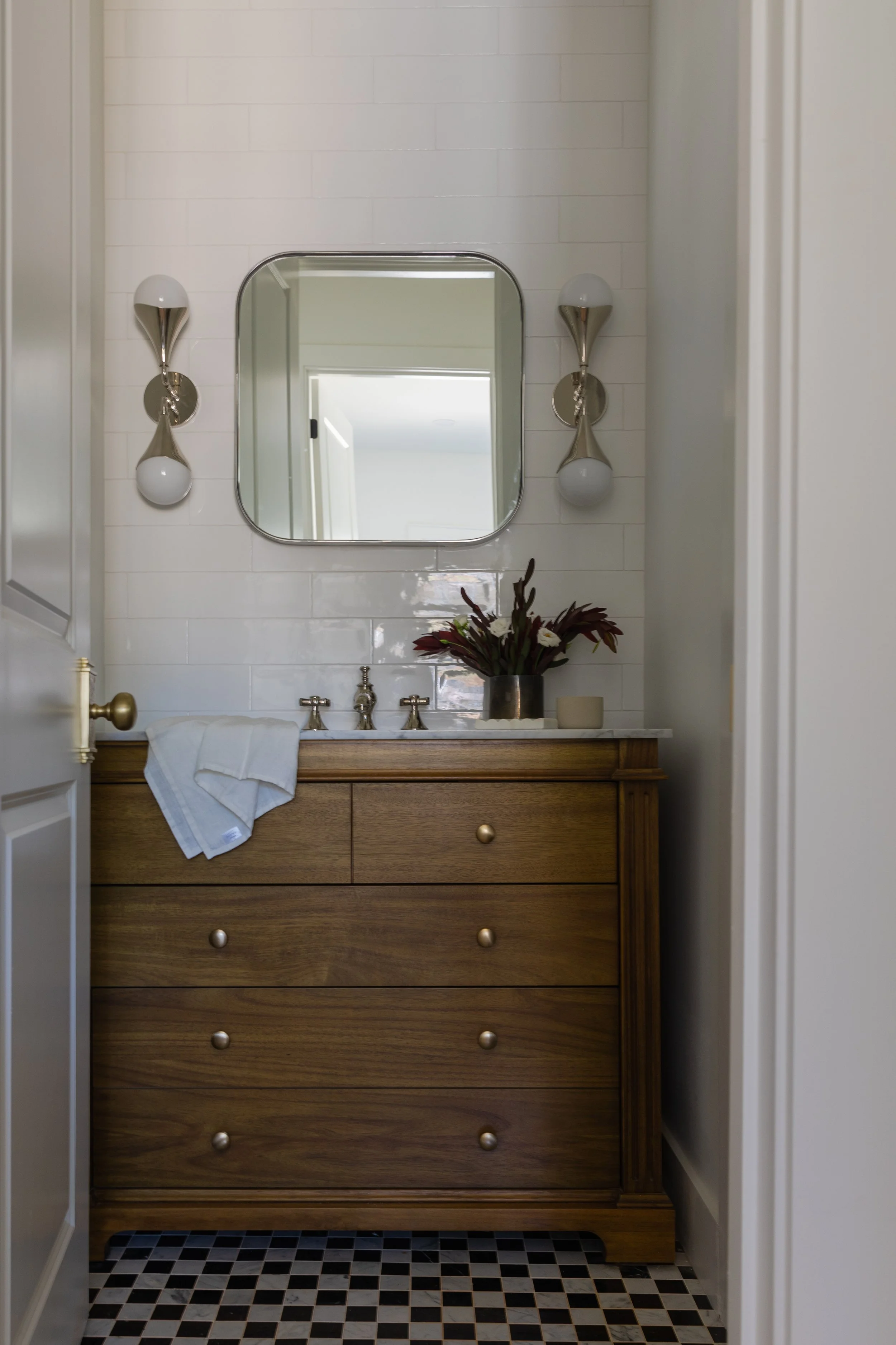 sc-photographer_sophielindler_greenvillesc_vollrathhomes_735A1382.jpg