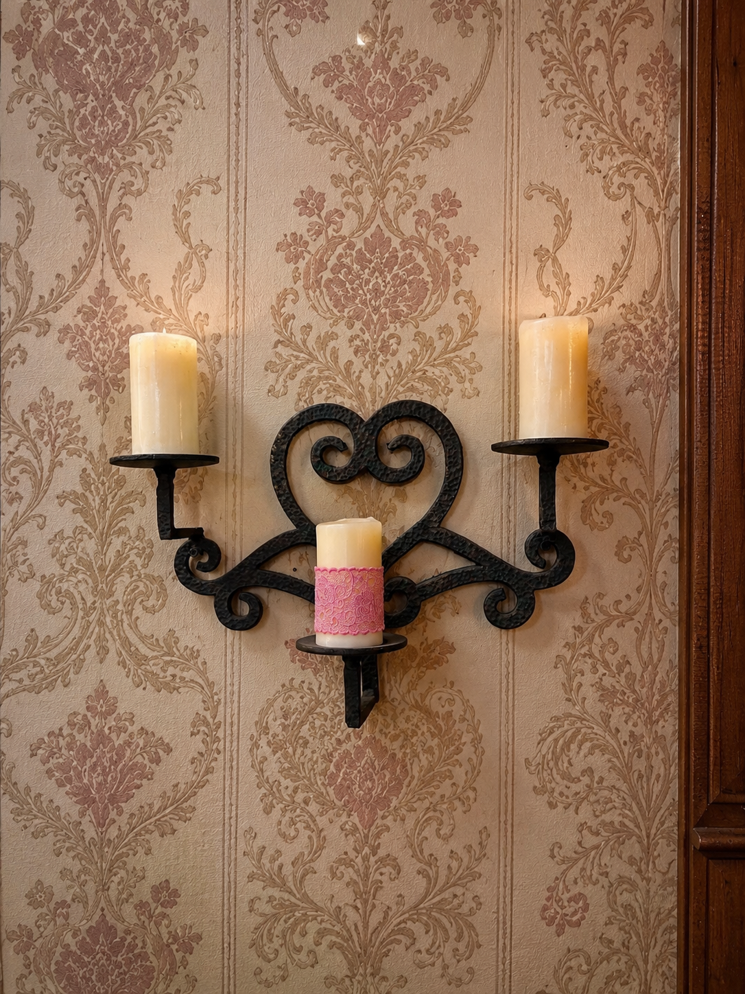 Heirloom Rose Lace Candle Wrap.png