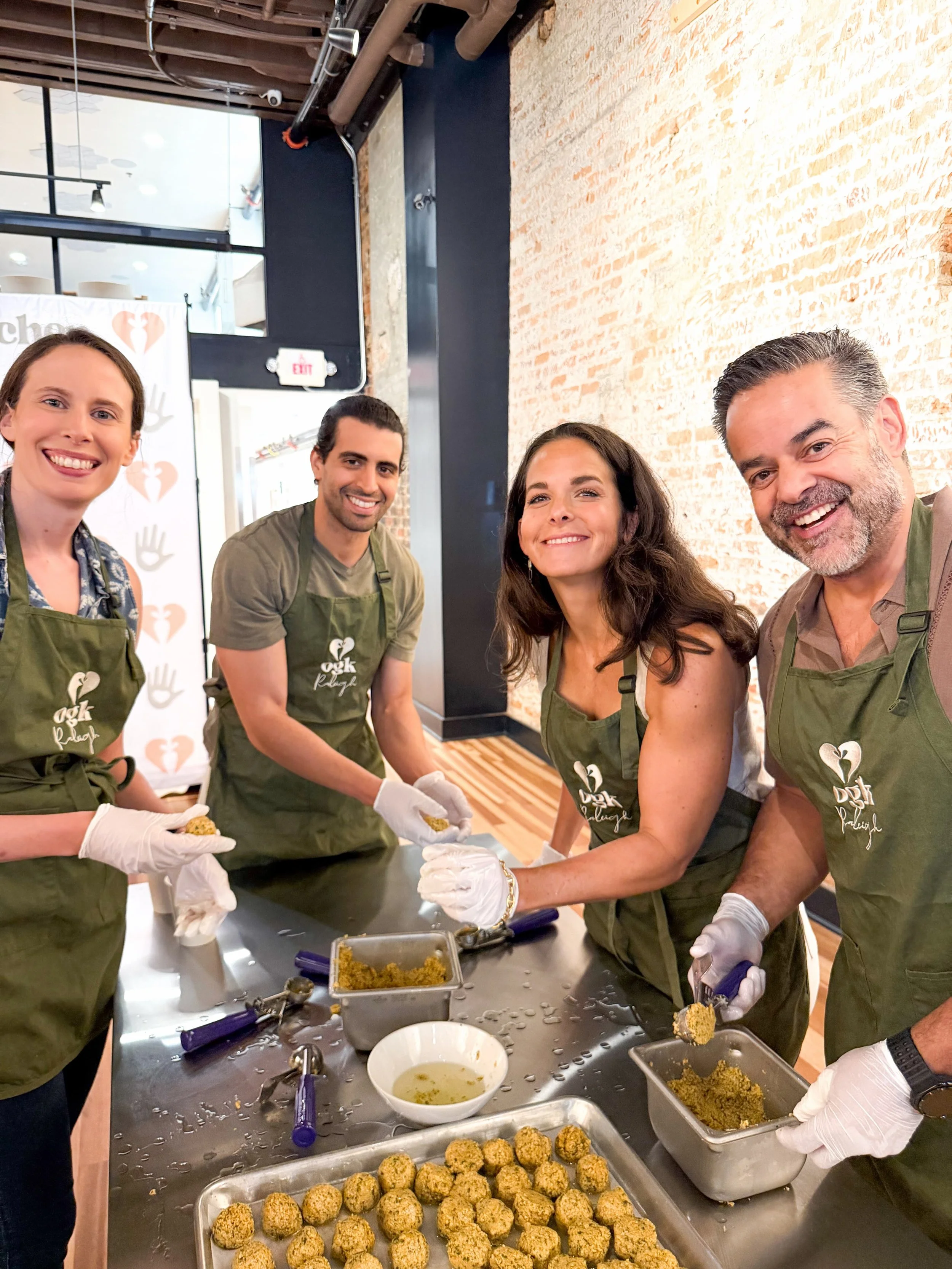 Some of the smiling faces behind the goodness this morning ❤️