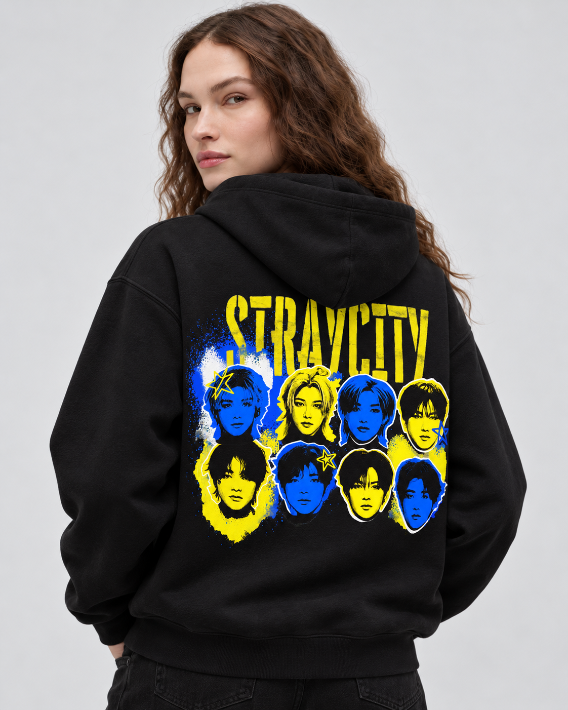 hoodie straykids modelo 1 espalda web.png