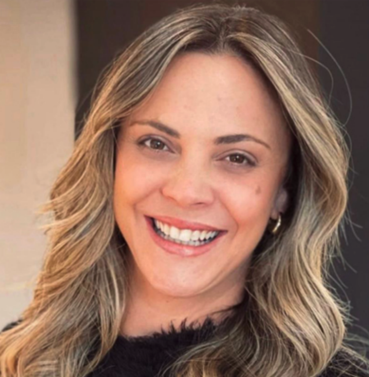Mônica Alves