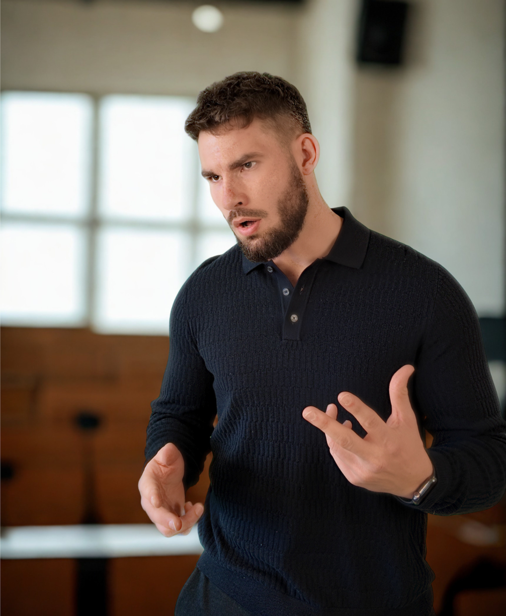 Tommy Graves leading a corporate sleep training session